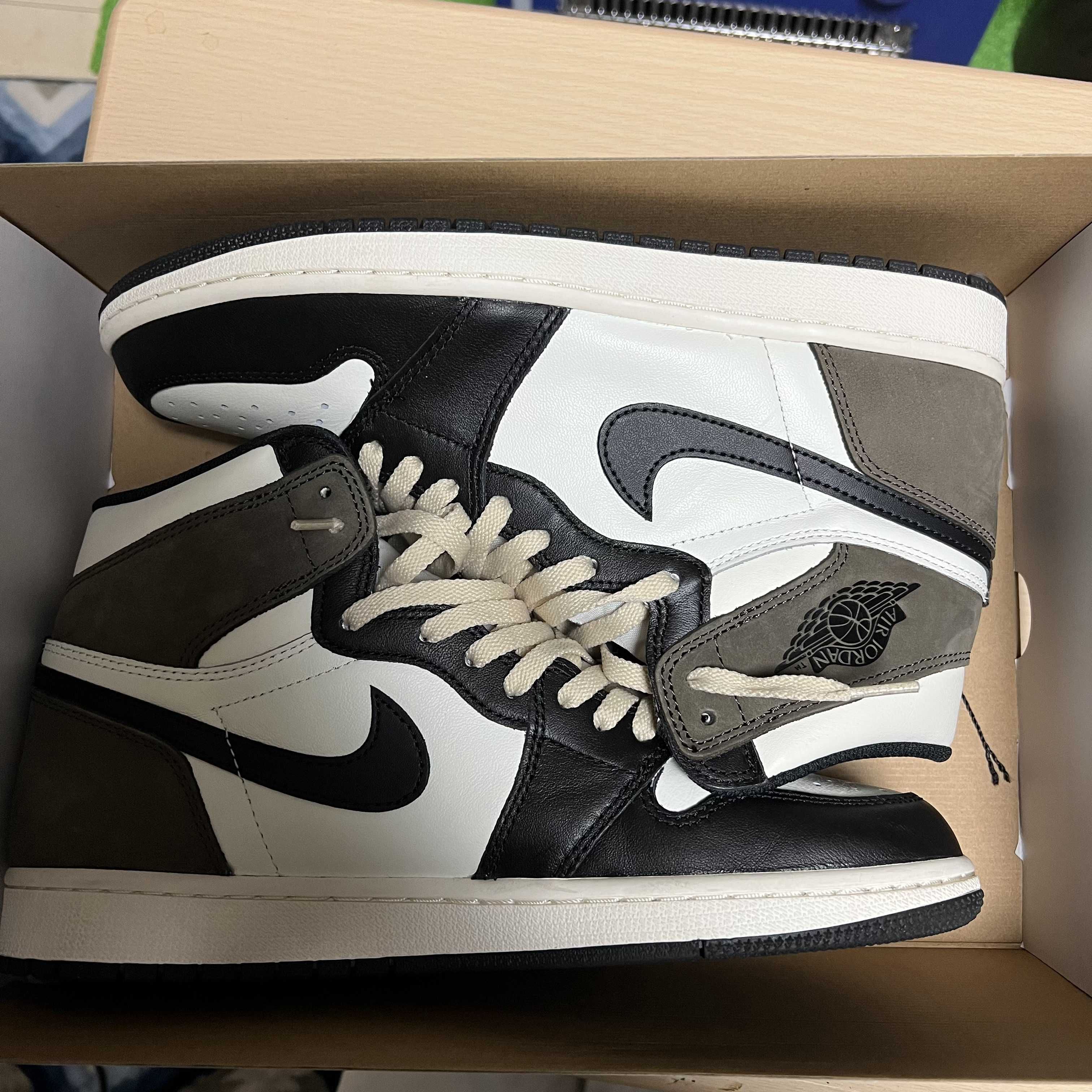 Nike Air Jordan 1 High OG "Sail/Dark Mocha/Black"