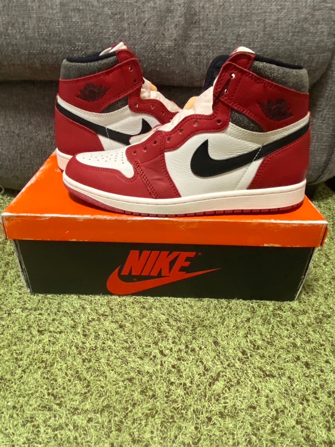 Nike Air Jordan 1 High OG "Lost & Found/Chicago"