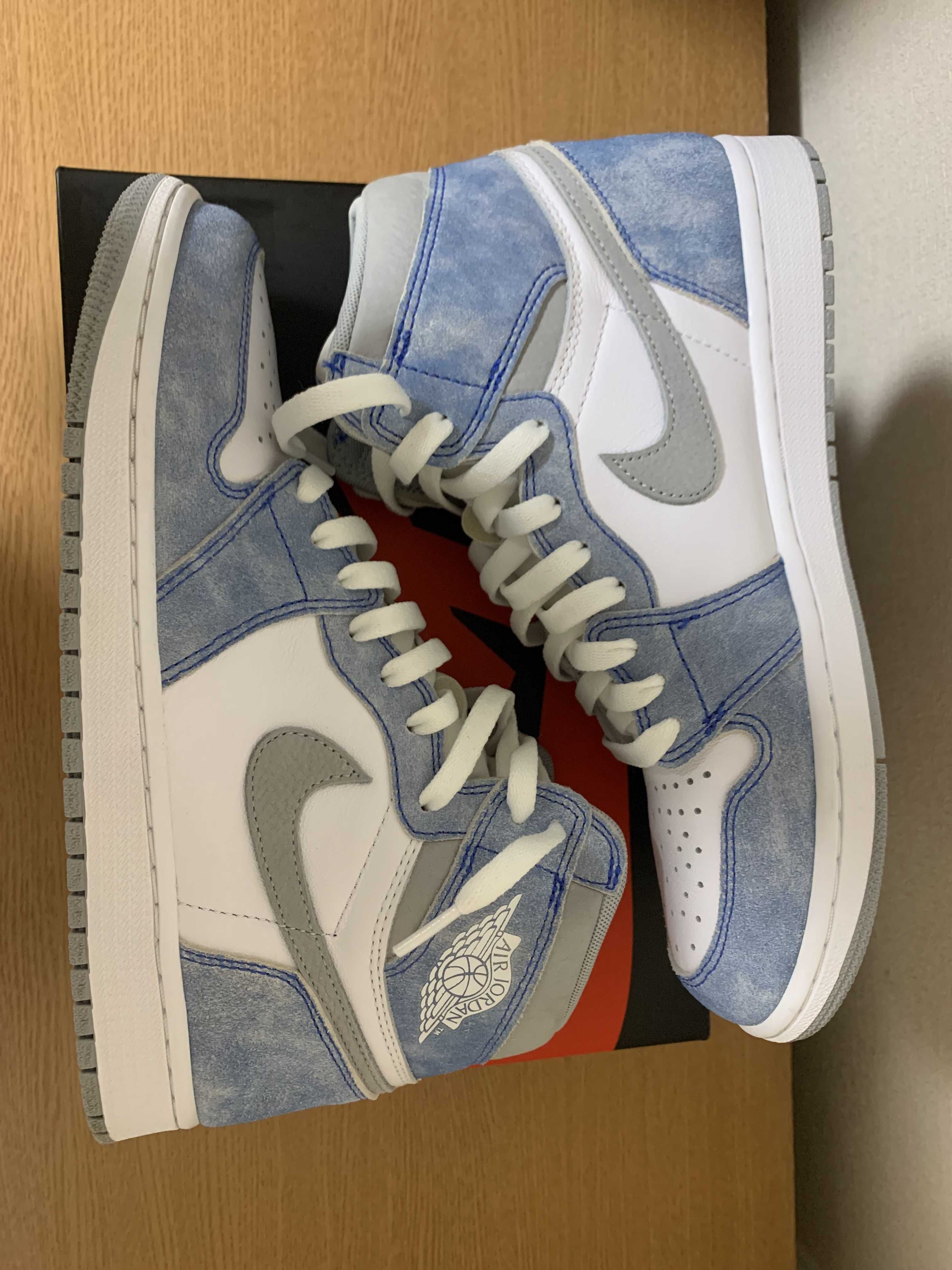 Nike Air Jordan 1 High OG "Hyper Royal"
