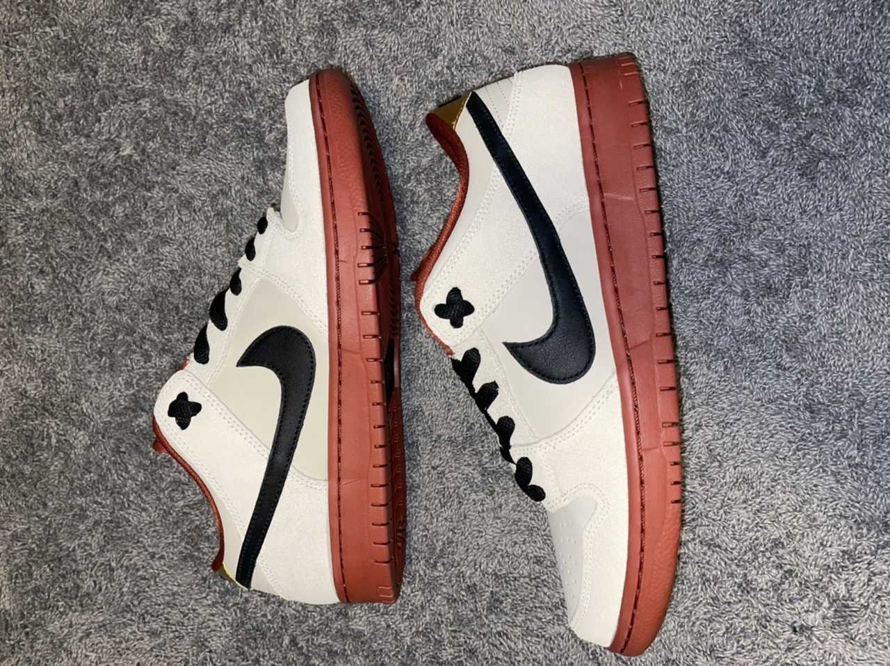 Nike SB Dunk Low Pro "Hennessy"