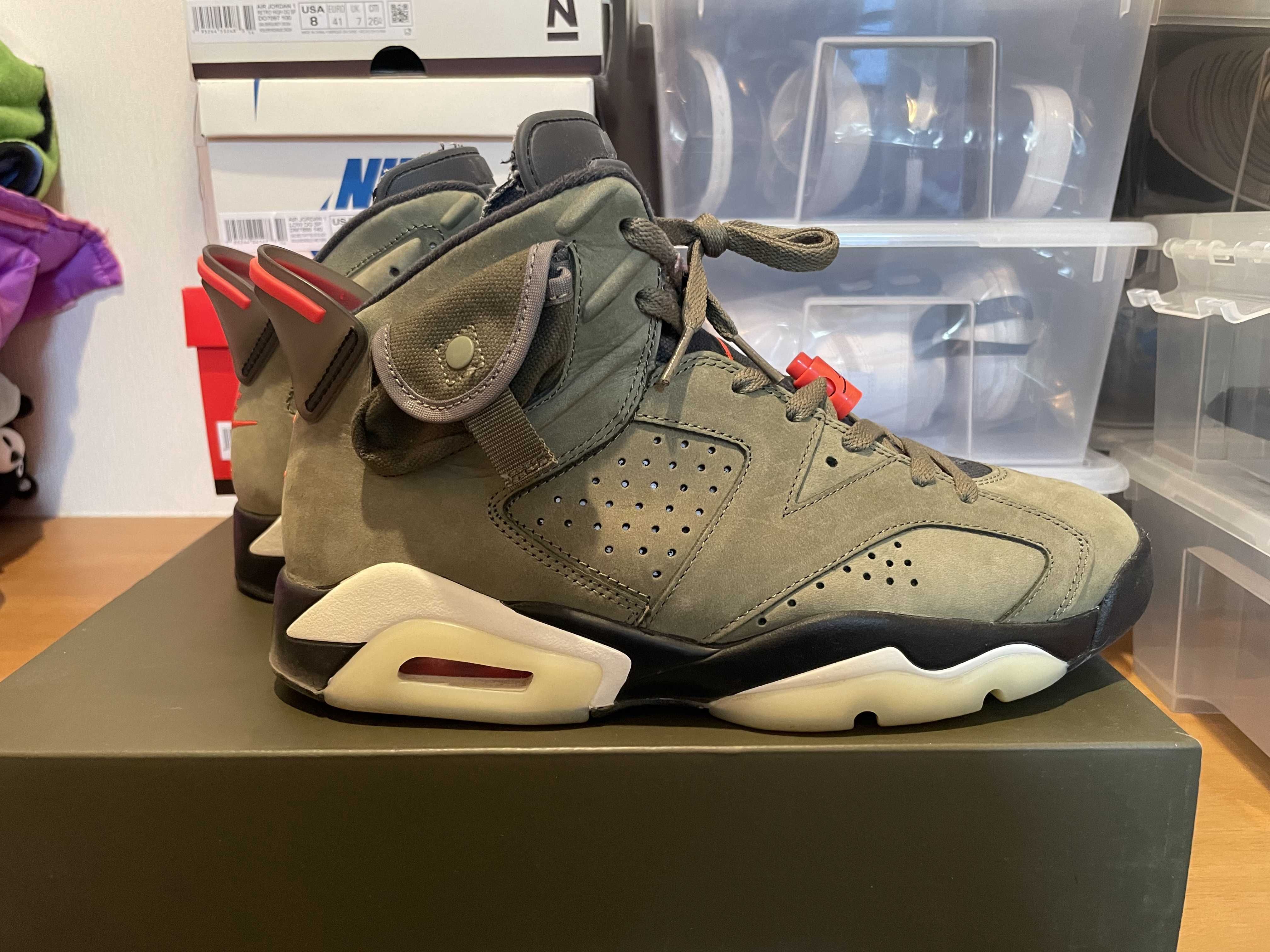 Travis Scott × Nike Air Jordan 6 Retro "Medium Olive"