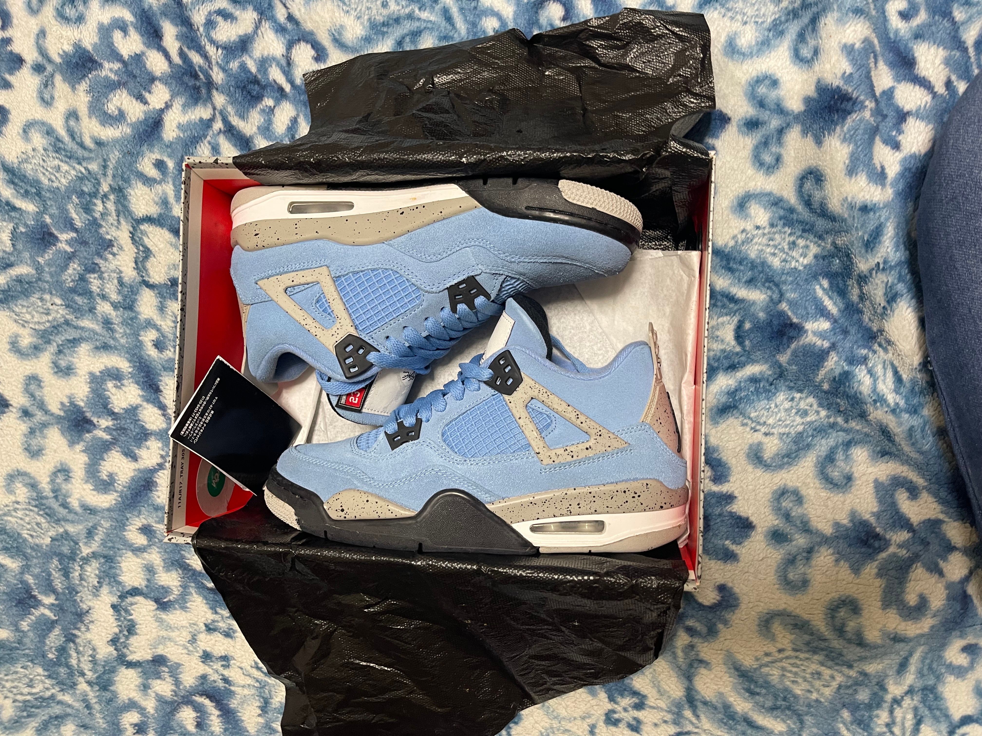 Nike GS Air Jordan 4 "University Blue"