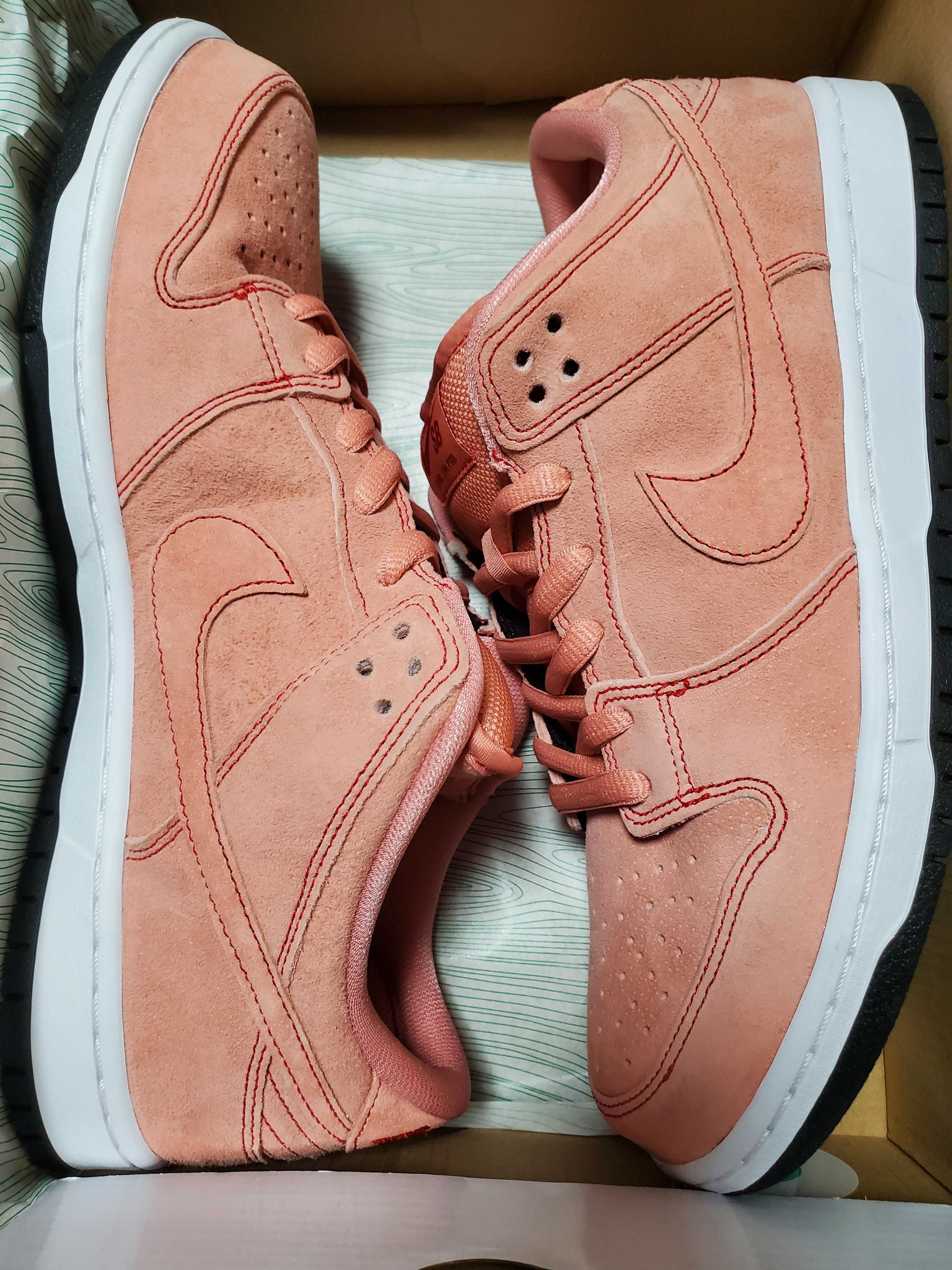 Nike SB Dunk Low "Pink Pig"