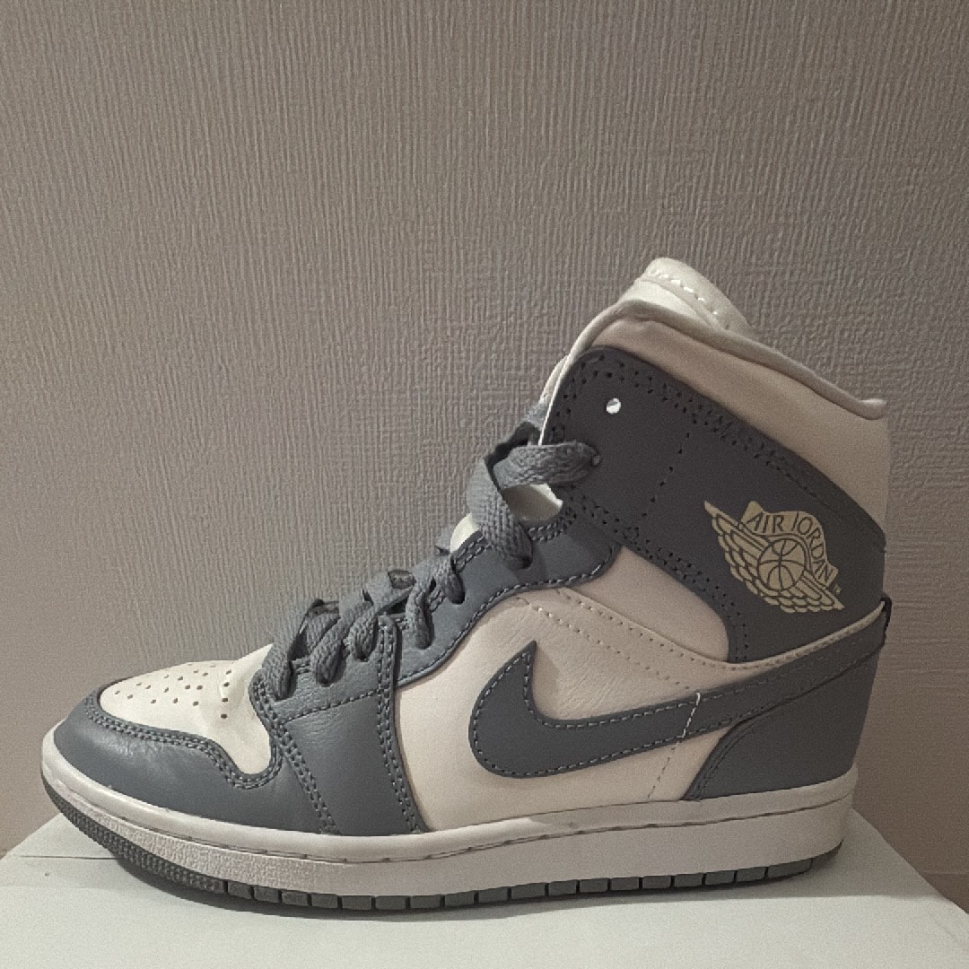 Nike Women's Air Jordan 1 Mid "Grey/Sail"