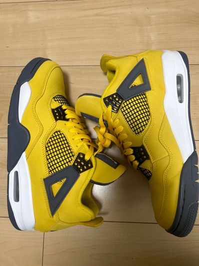 Nike Air Jordan 4 "Tour Yellow"