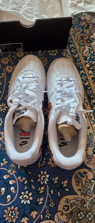 GOODENOUGH × Supreme × Nike Air Force 1 Low "White/Leopard" (25SS Week15)