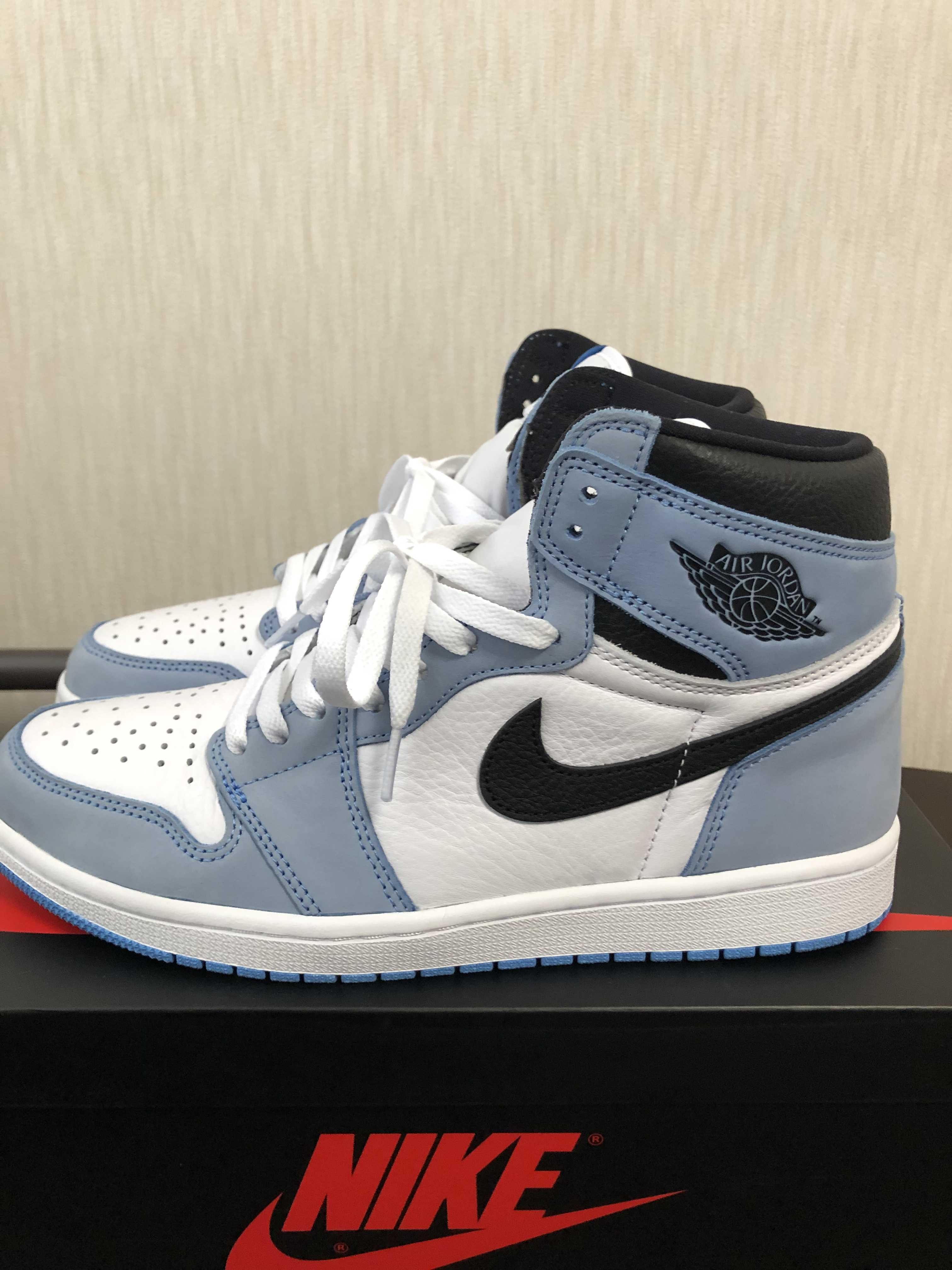 Nike Air Jordan 1 High OG "University Blue"