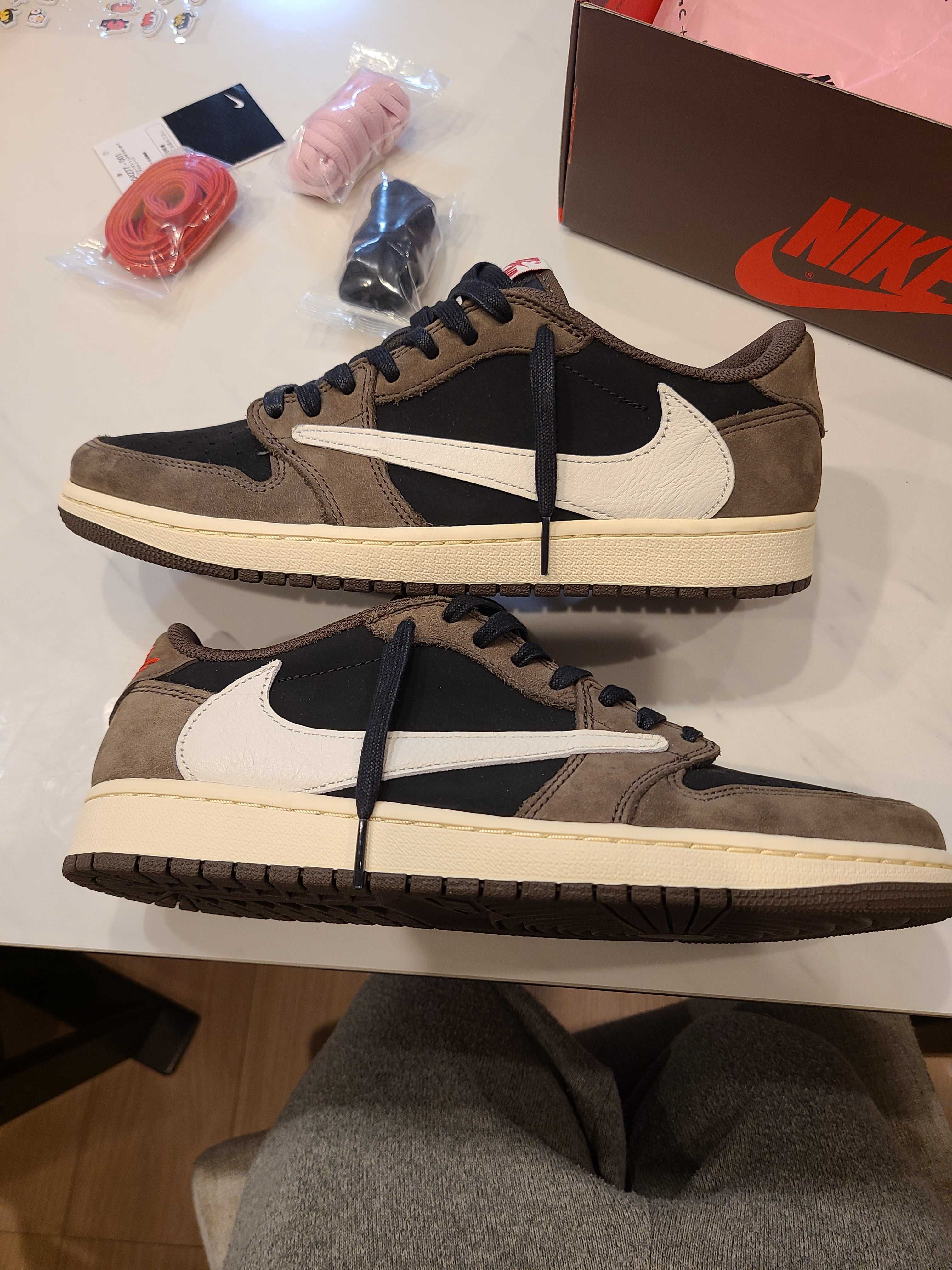 Travis Scott × Nike Air Jordan 1 Low OG SP-T  "Black/Dark Mocha"