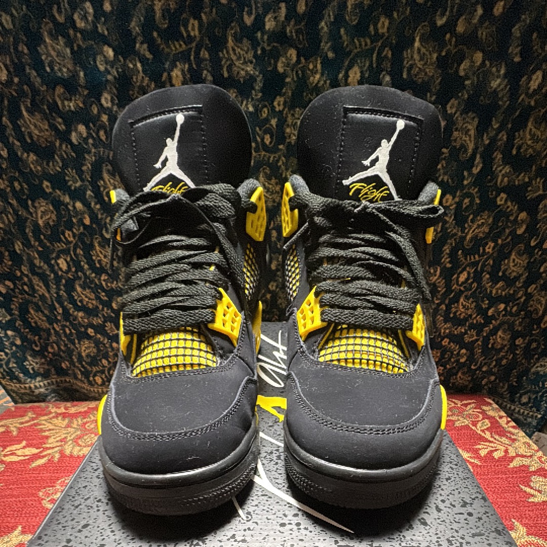 Nike Air Jordan 4 Retro "Thunder"(2023)