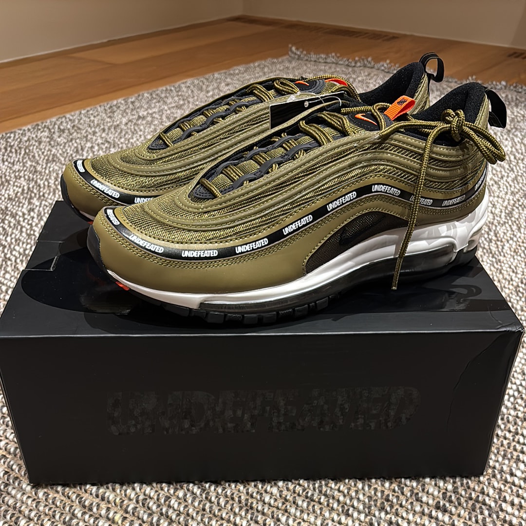 アンディフィーテッド × ナイキ エアマックス97 "オリーブ"