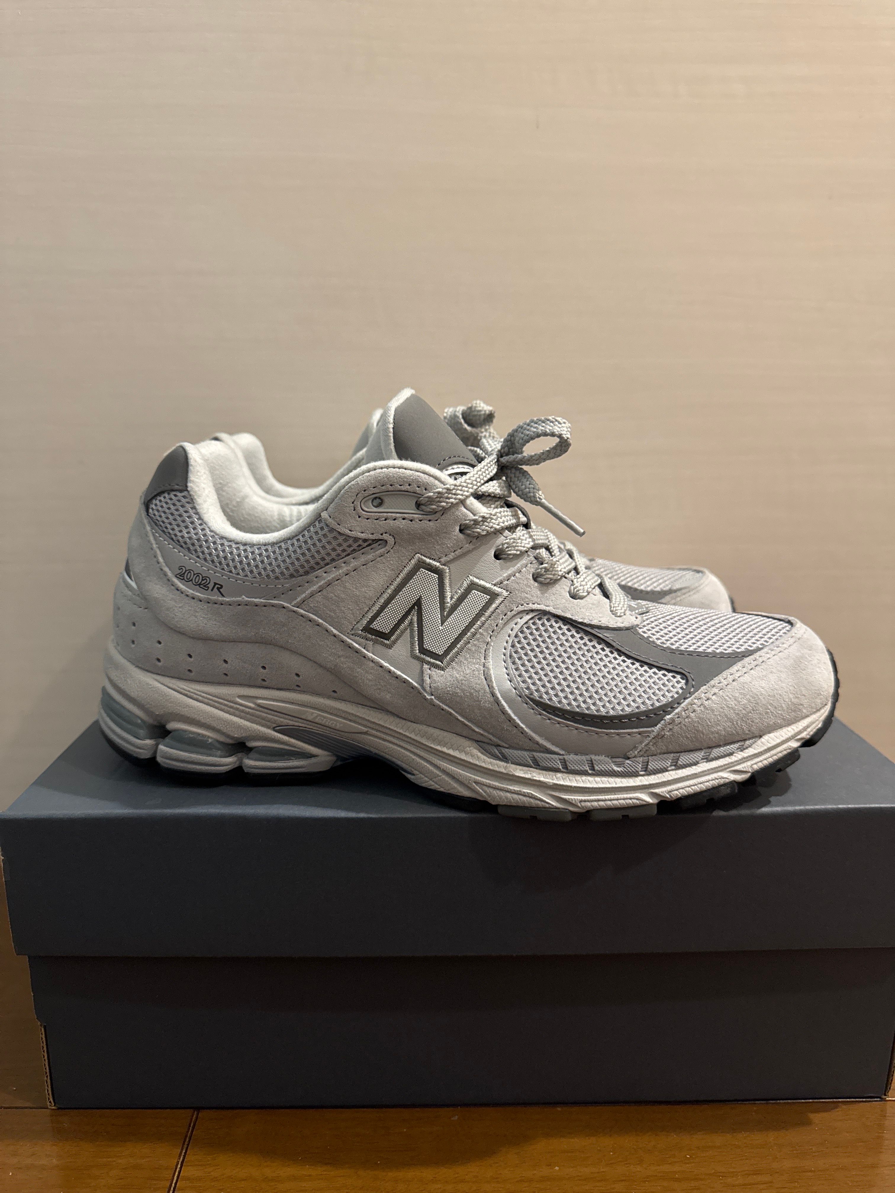 New Balance 2002R "Gray"