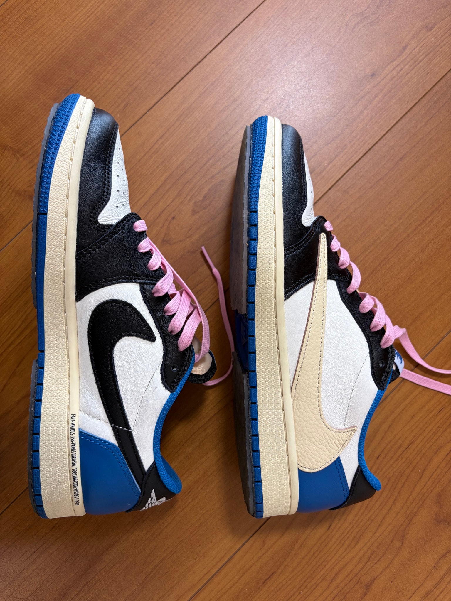 Travis Scott × fragment design × Nike Air Jordan 1 Low OG SP "Military Blue"