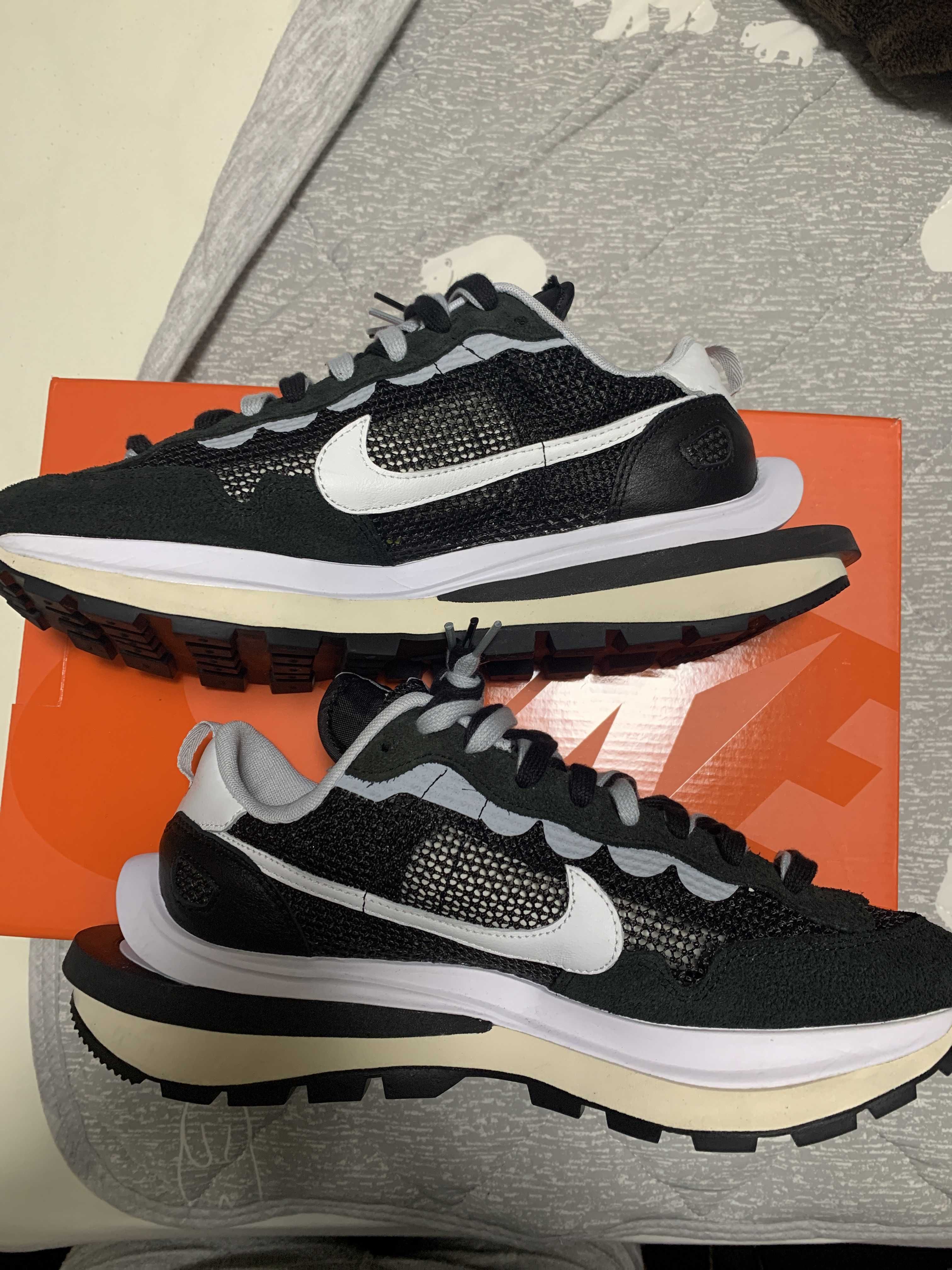 sacai × Nike Vapor Waffle "Black and White"