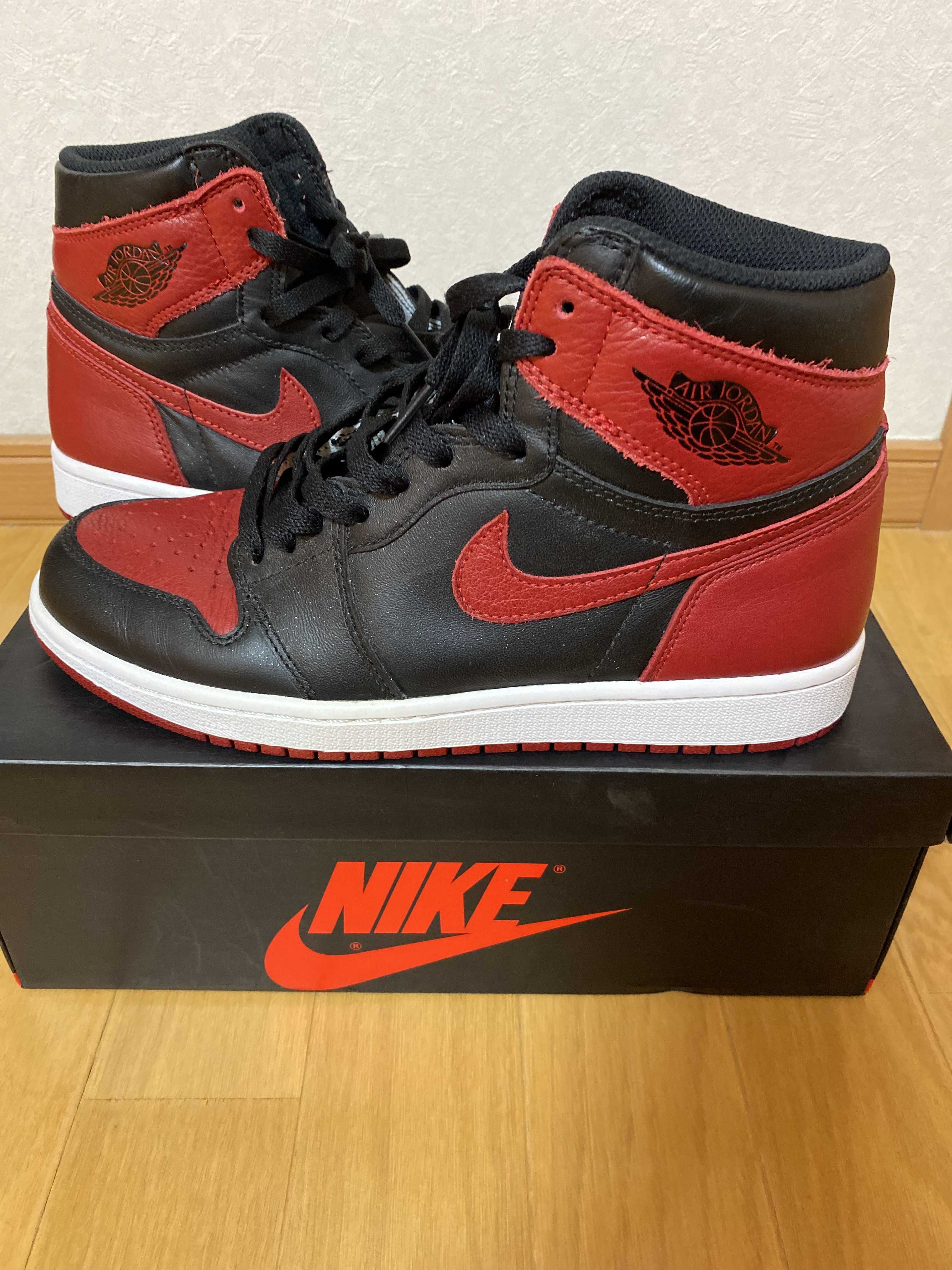 Nike Air Jordan 1 Retro High OG "Bred/Banned" (2016)