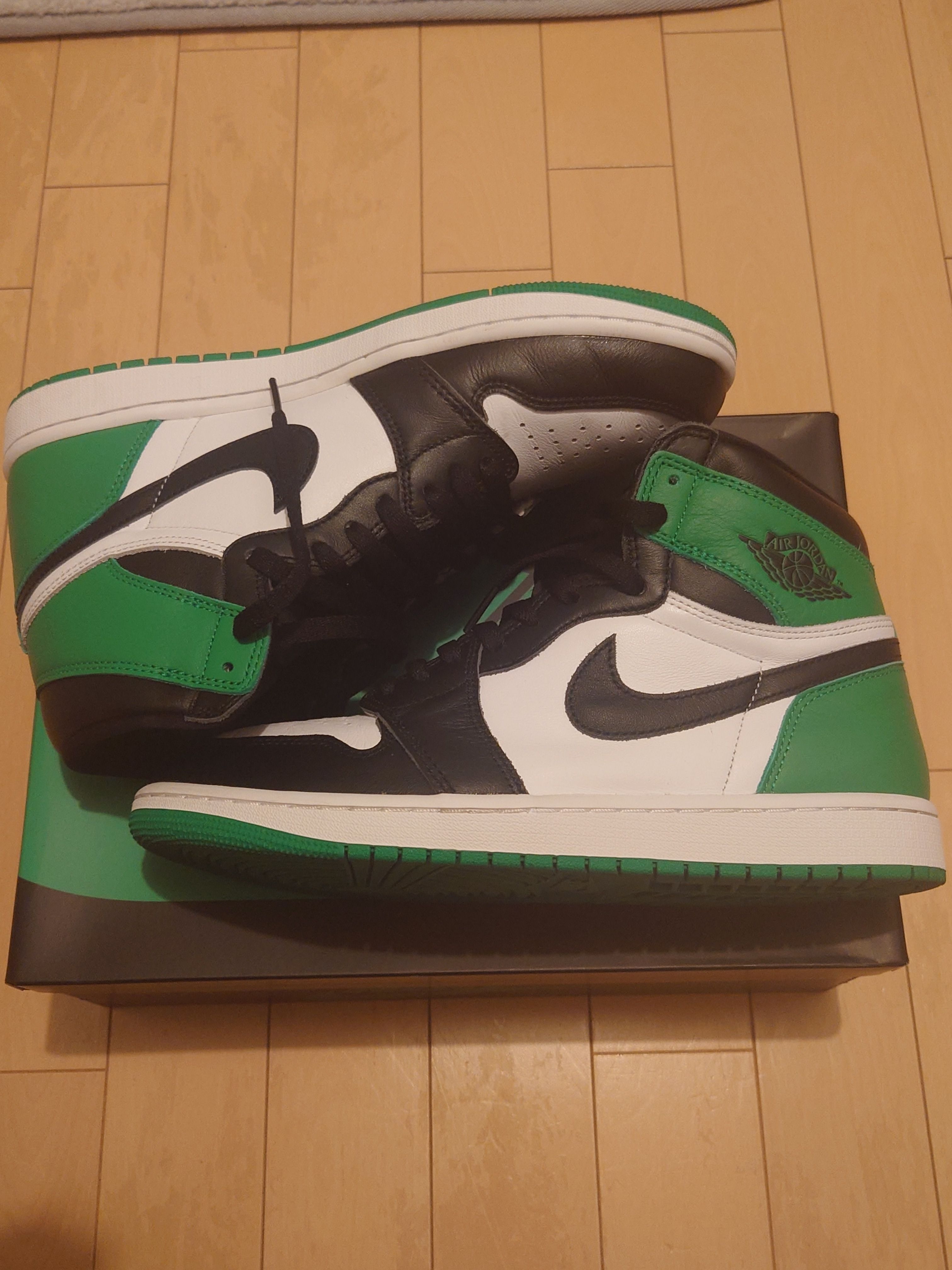Nike Air Jordan 1 Retro High OG "Celtics/Black and Lucky Green" (2023)