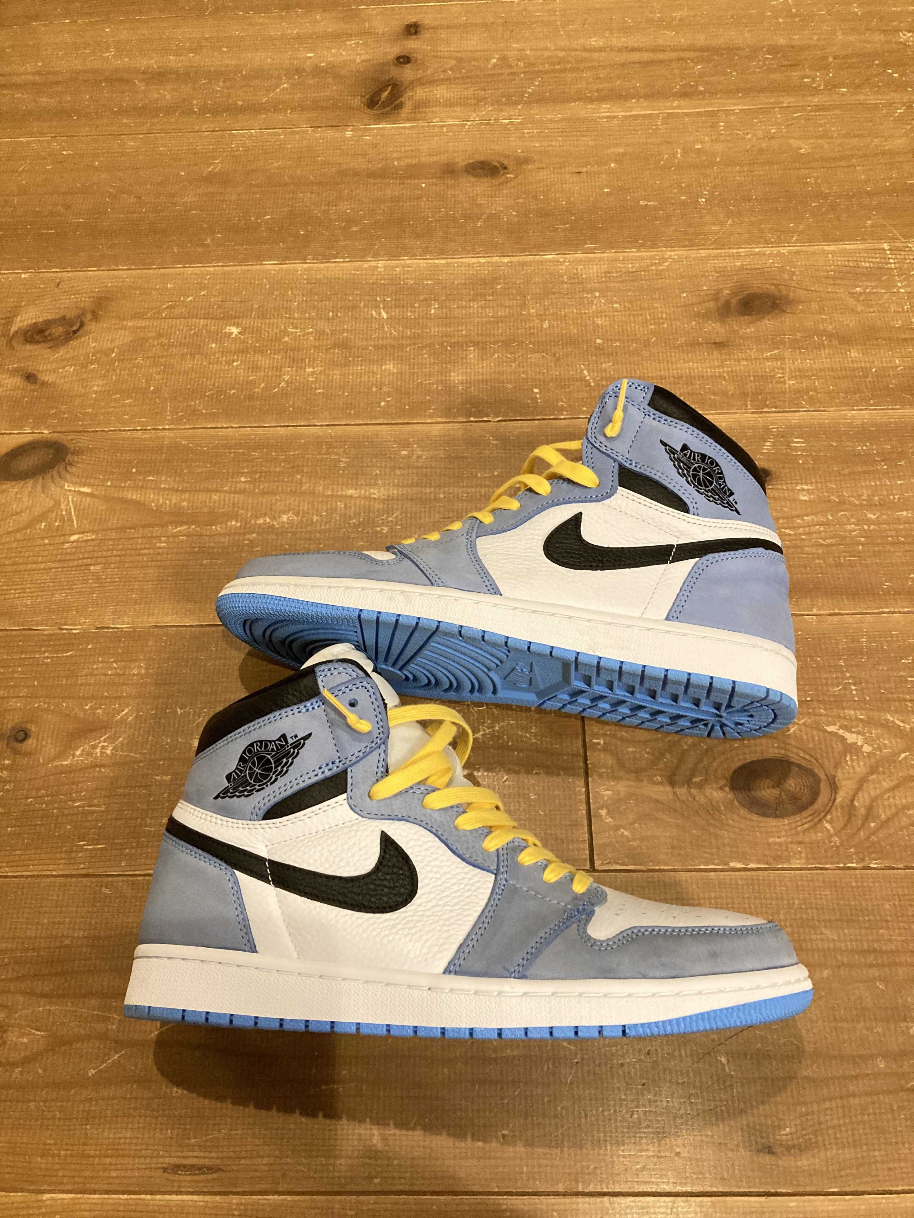 Nike Air Jordan 1 High OG "University Blue"