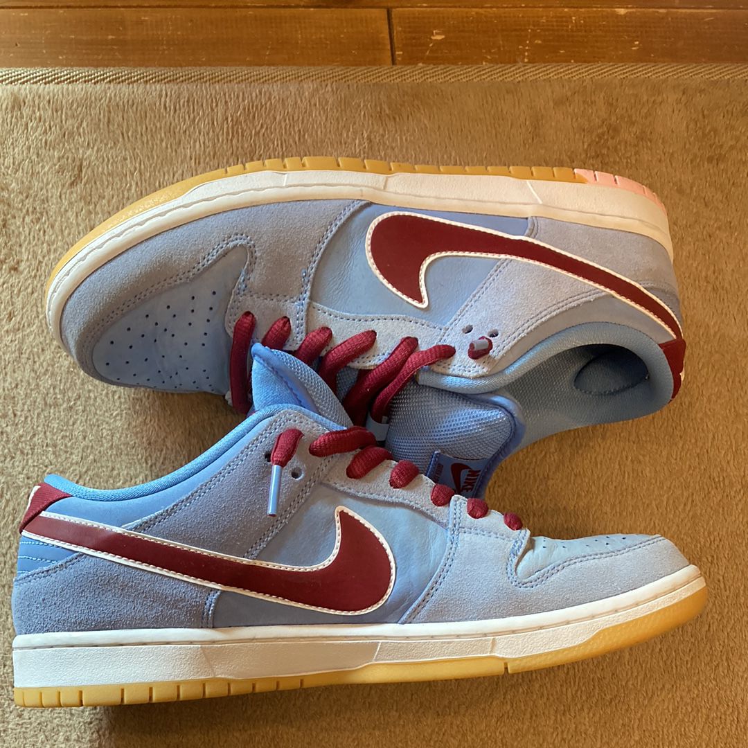 Nike SB Dunk Low Pro "Philadelphia Phillies/Valor Blue and Team Maroon"