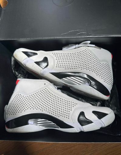 Supreme × Nike Air Jordan 14