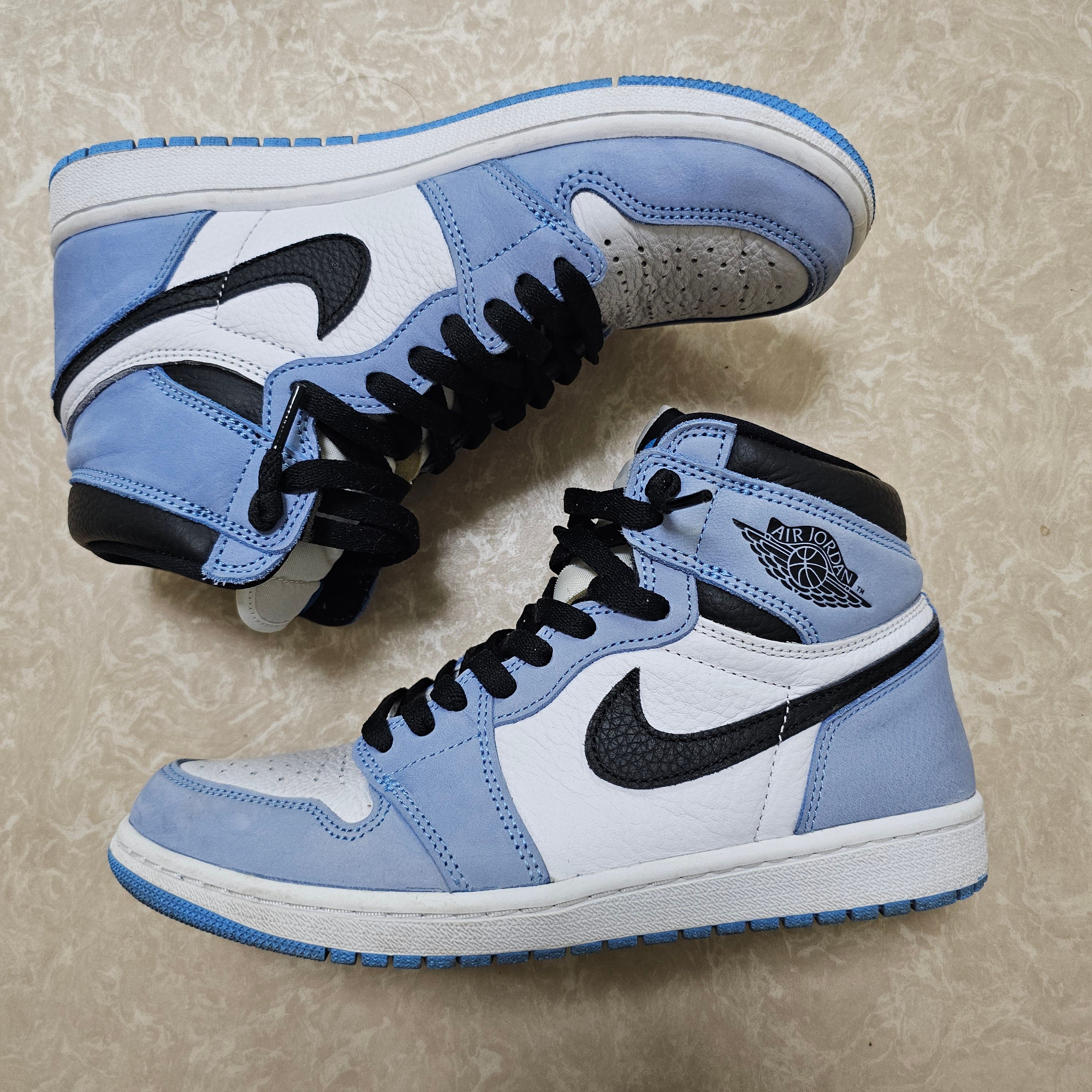 Nike Air Jordan 1 High OG "University Blue"