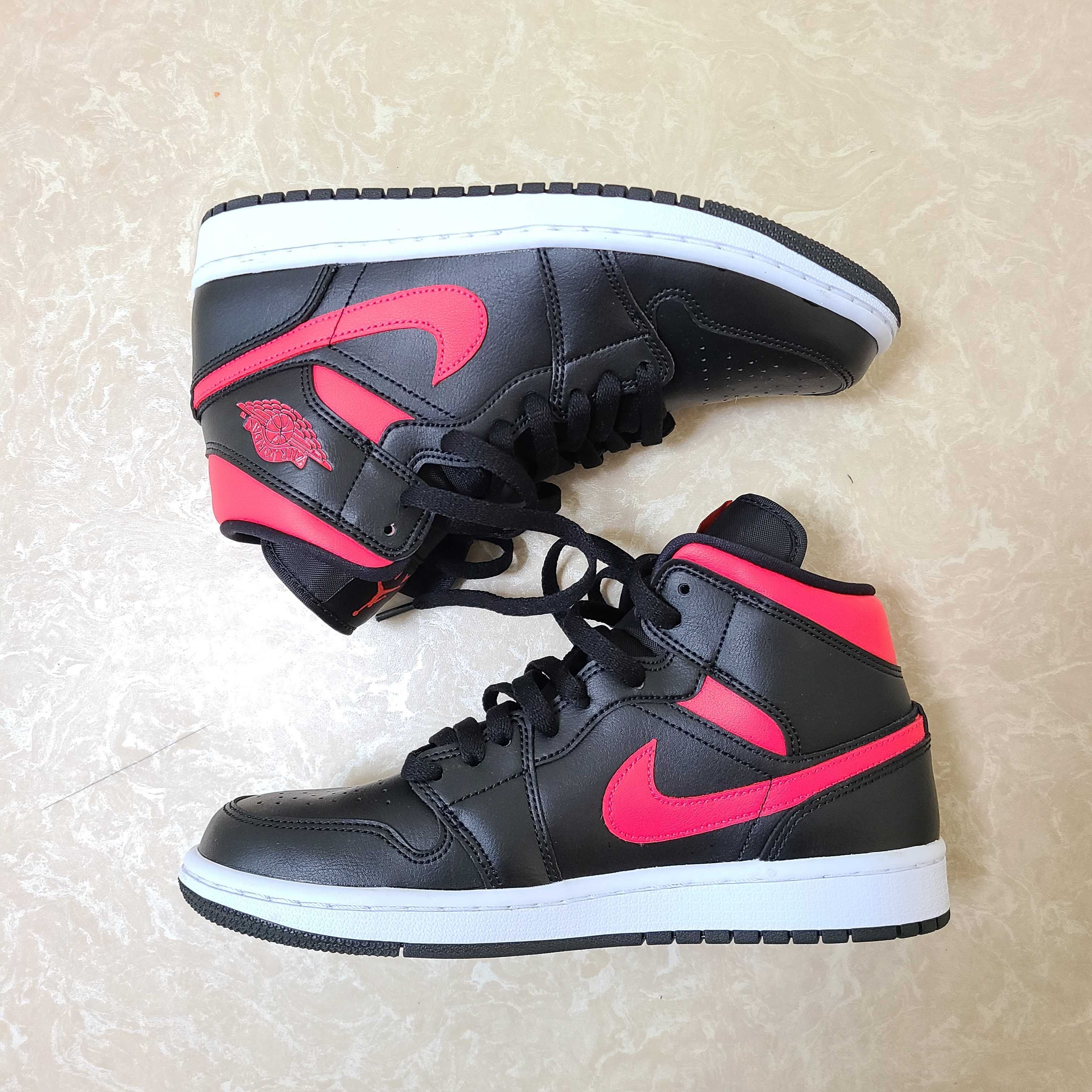 NIKE Women's AIR JORDAN 1 MID "BLACK/SIREN RED/WHITE"