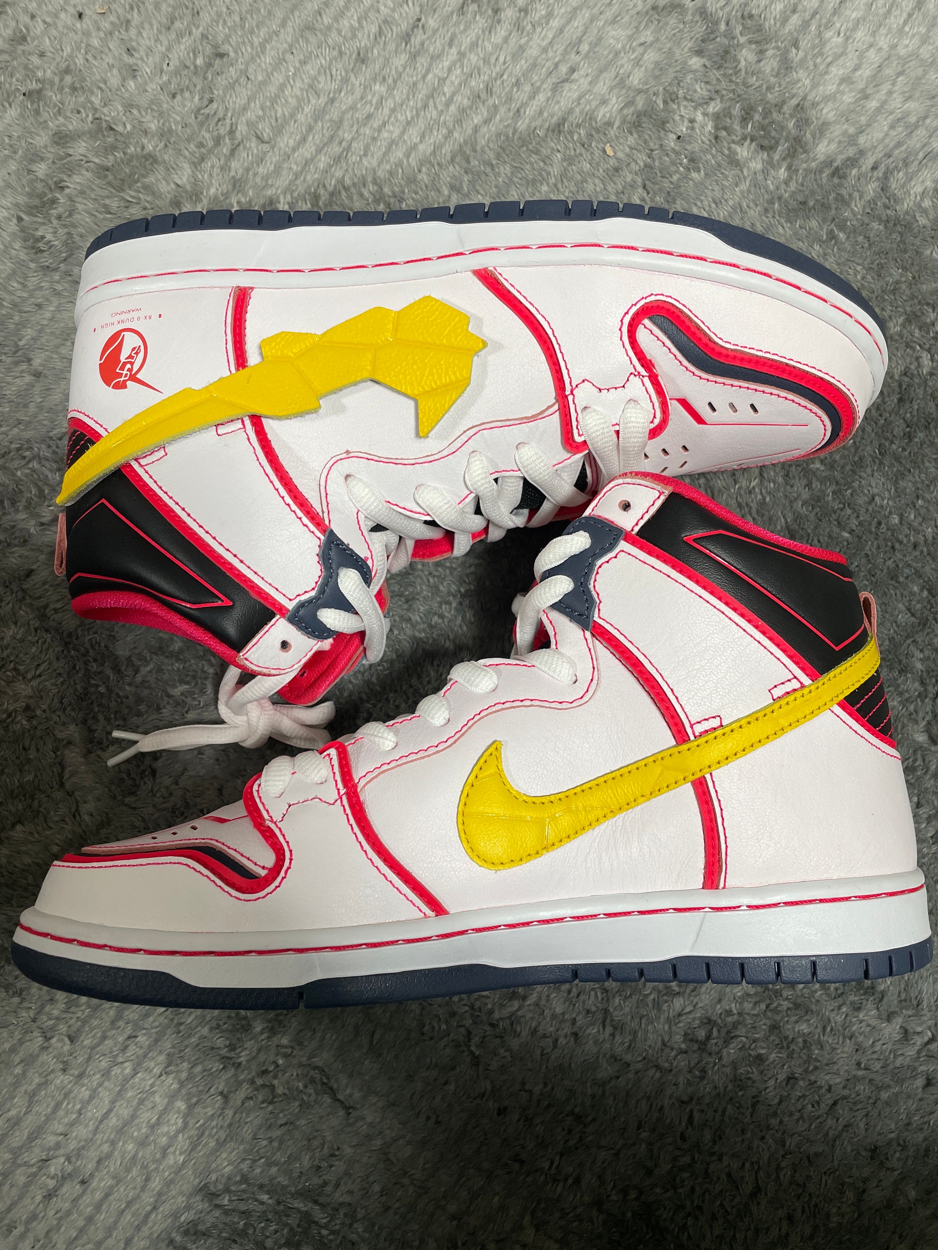 Gundam Unicorn × Nike SB Dunk High PRO QS "UNICORN"