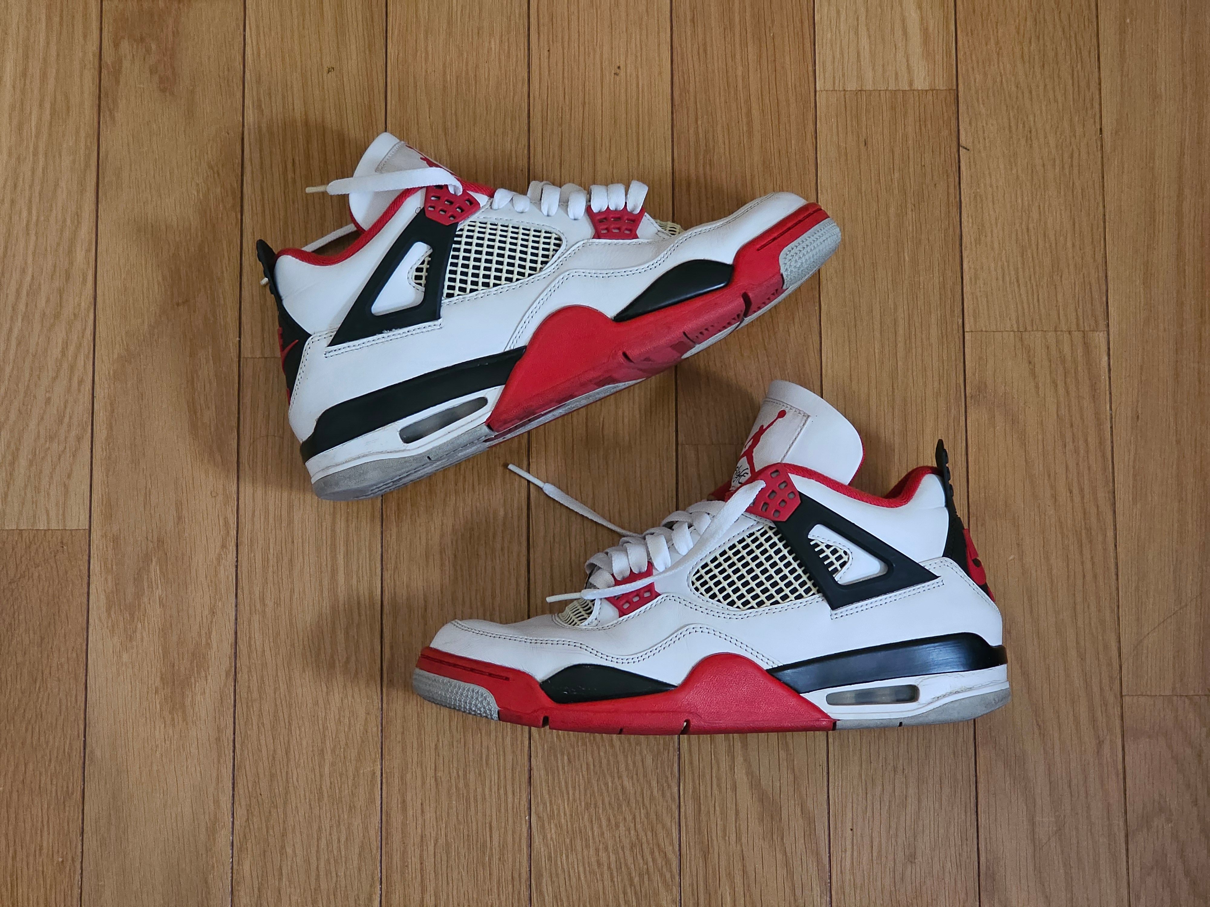Nike Air Jordan 4 Retro OG "Fire Red" (2020)