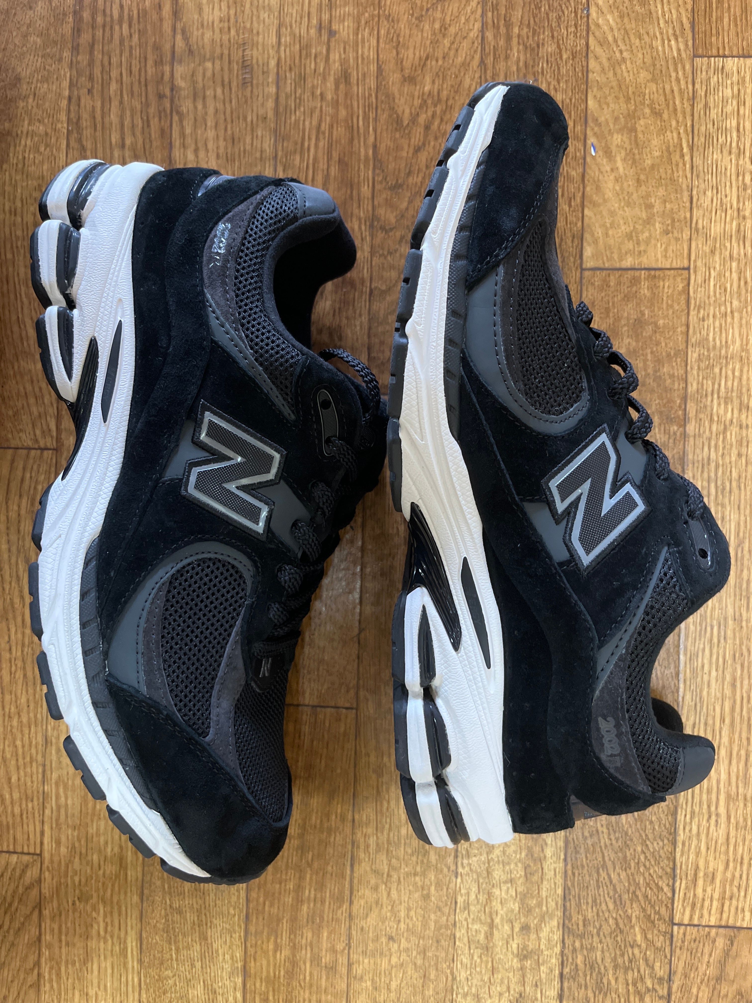 New Balance 2002R "Black Gunmetal"