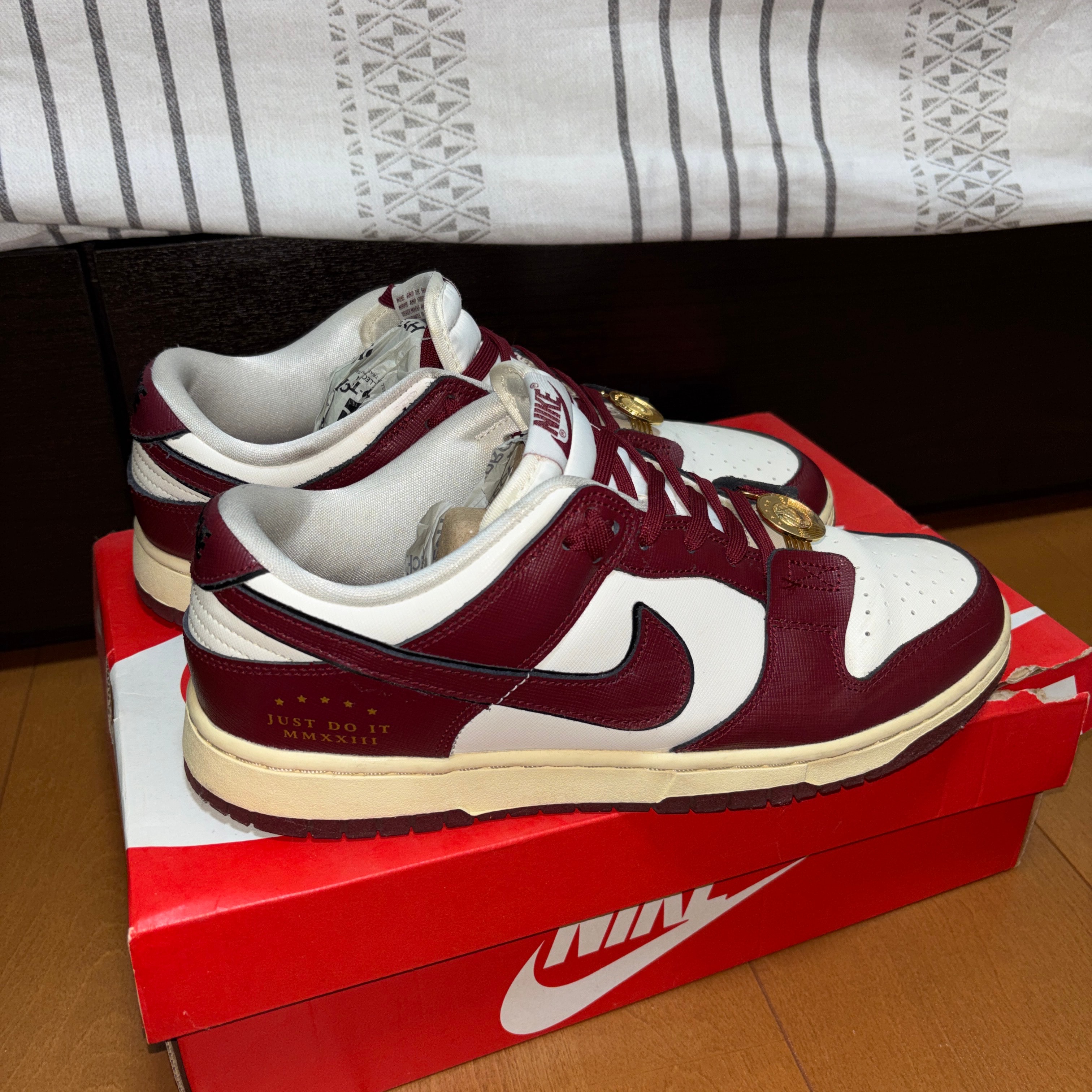 Nike Women's Dunk Low SE Just Do It "Team Red"