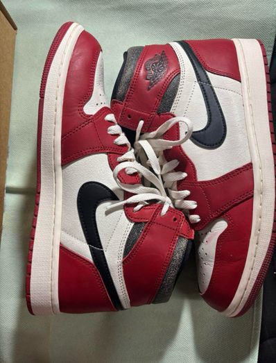 Nike Air Jordan 1 High OG "Lost & Found/Chicago"