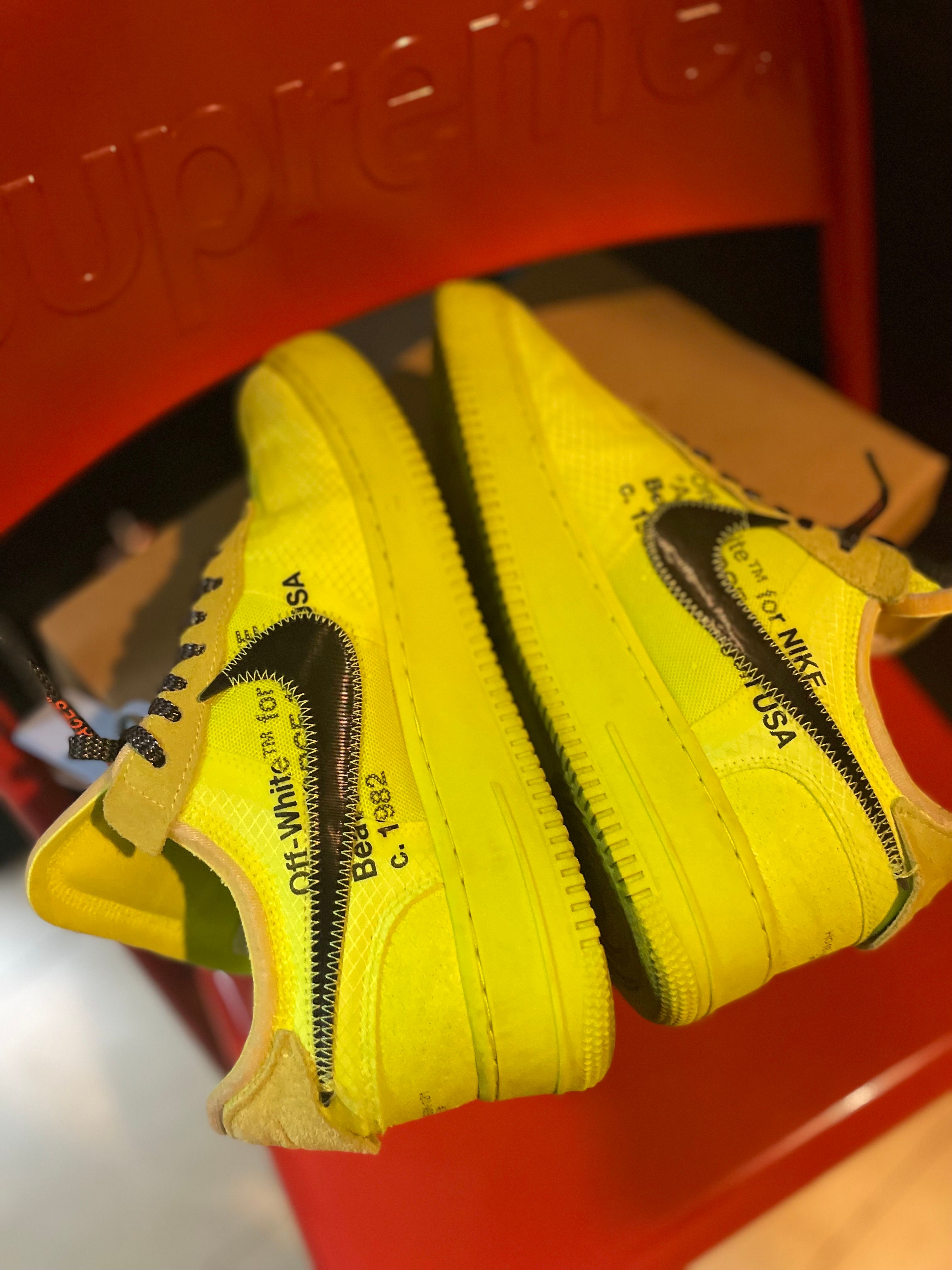 Off-White × Nike Air Force 1 Low "Volt"