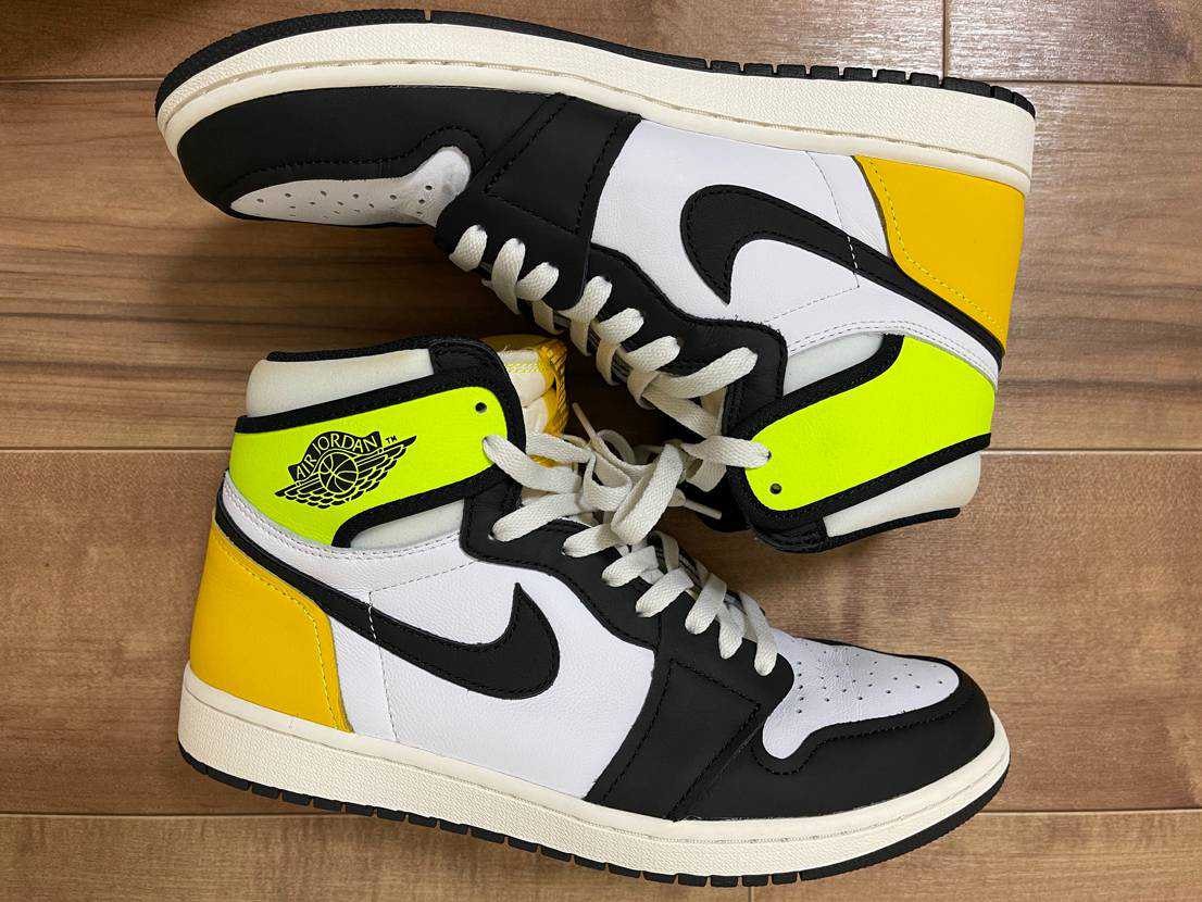 Nike Air Jordan 1 High OG "Volt Gold"