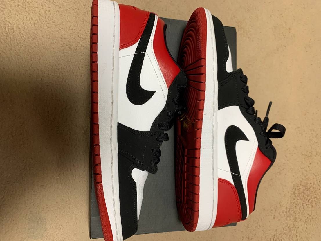 Nike Air Jordan 1 Low "Black Toe"