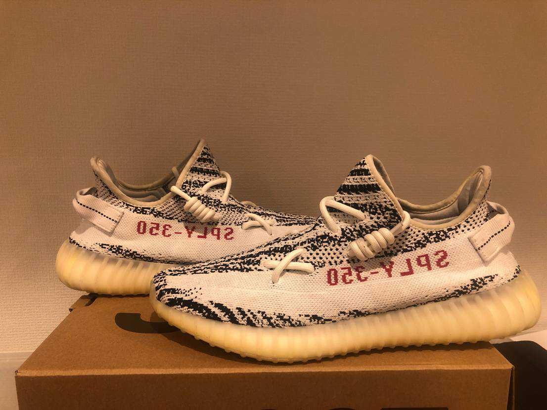 adidas YEEZY Boost 350 V2 "Zebra"