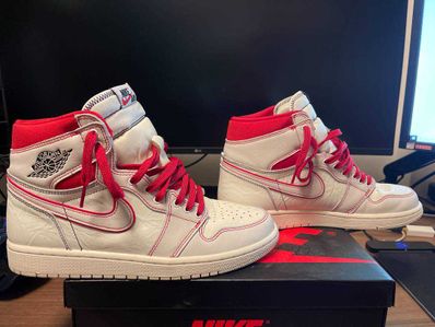 Nike Air Jordan 1 Retro High OG "Sail/University Red"