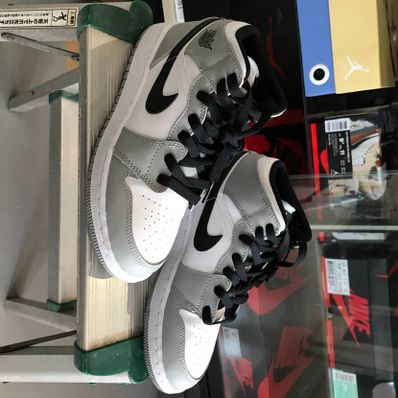 Nike GS Air Jordan 1 Mid "Light Smoke Grey/Black/White"