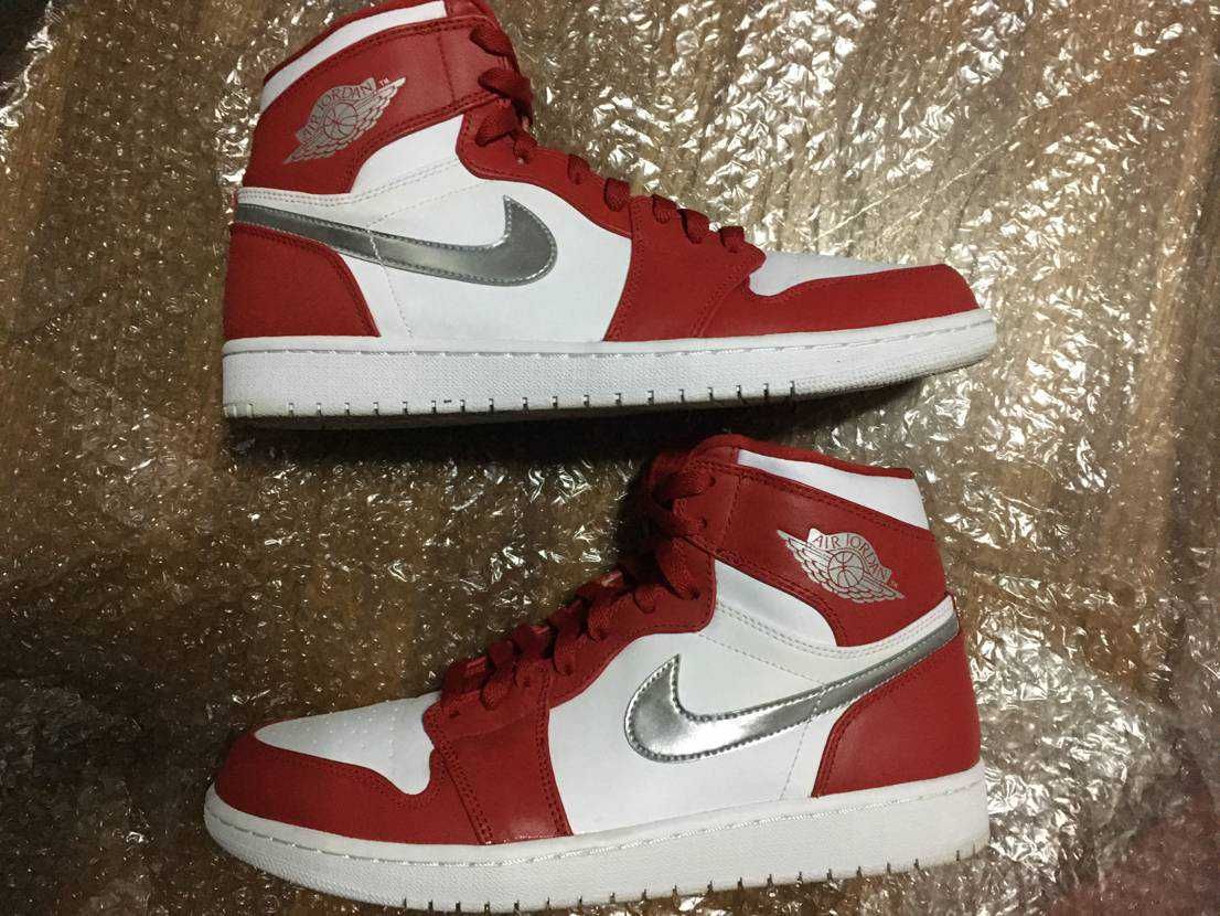 jordan 1 retro silver medal