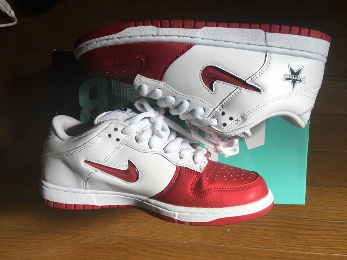 Supreme × Nike Dunk Low "Varsity Red/White"