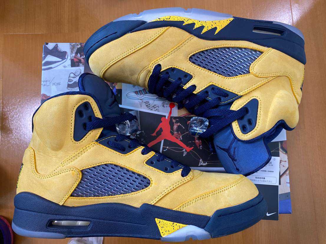 NIKE AIR JORDAN 5 "MICHIGAN"