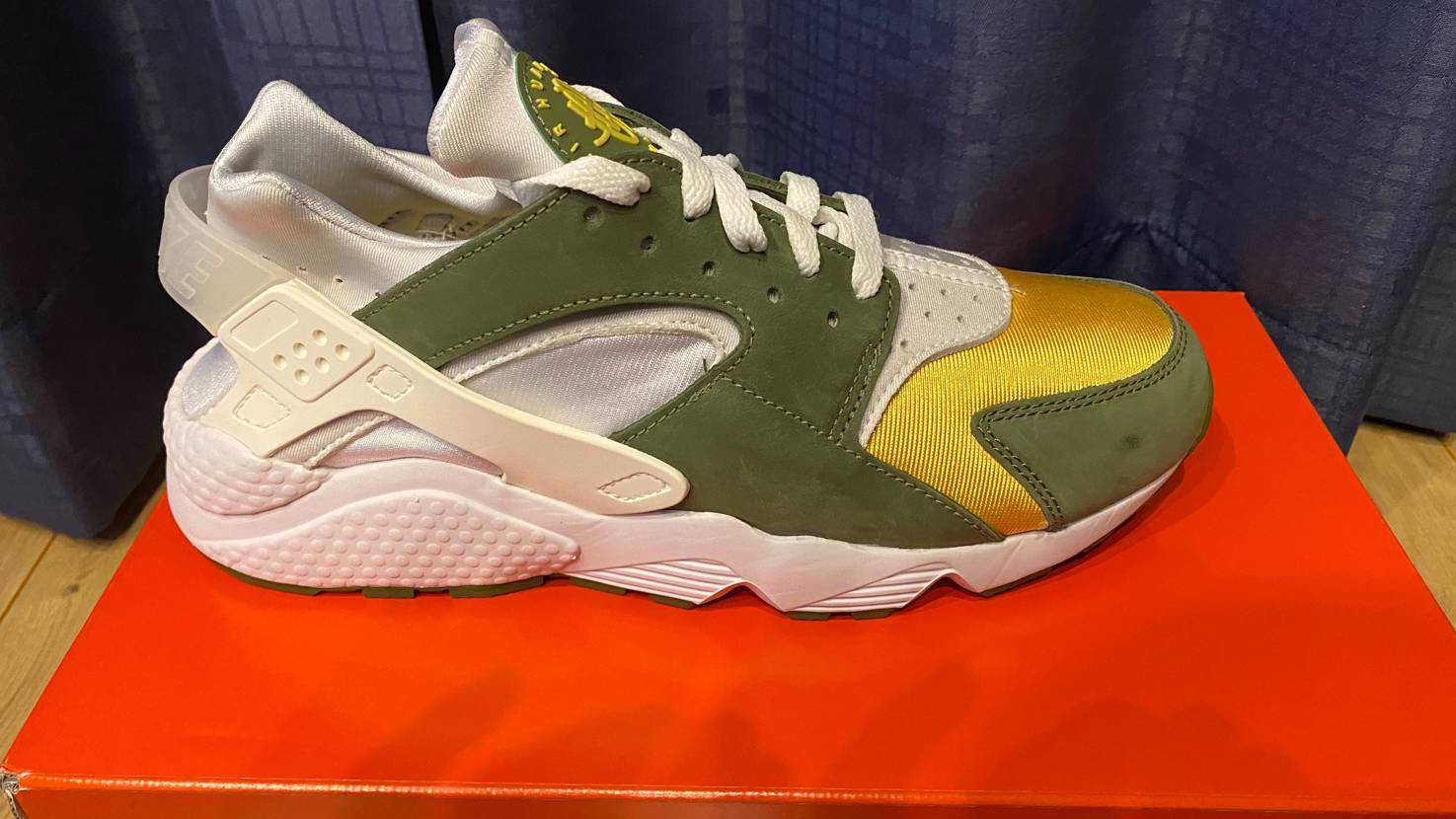 Stussy × Nike Air Huarache "Dark Olive"