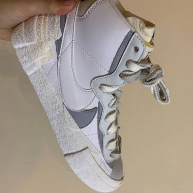 sacai × NIKE BLAZER MID "WHITE/WOLF GREY"
