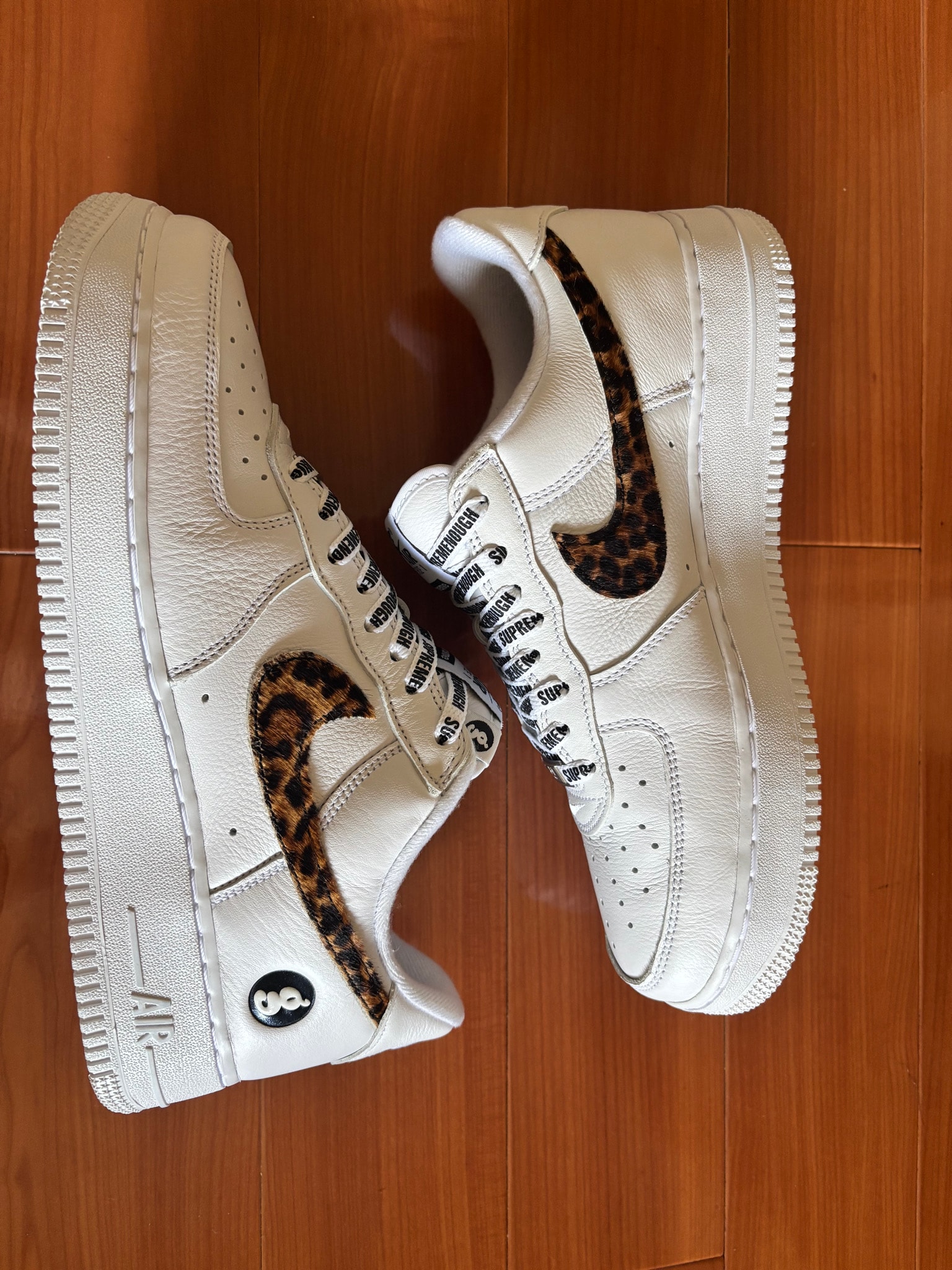 GOODENOUGH × Supreme × Nike Air Force 1 Low "White/Leopard" (25SS Week15)
