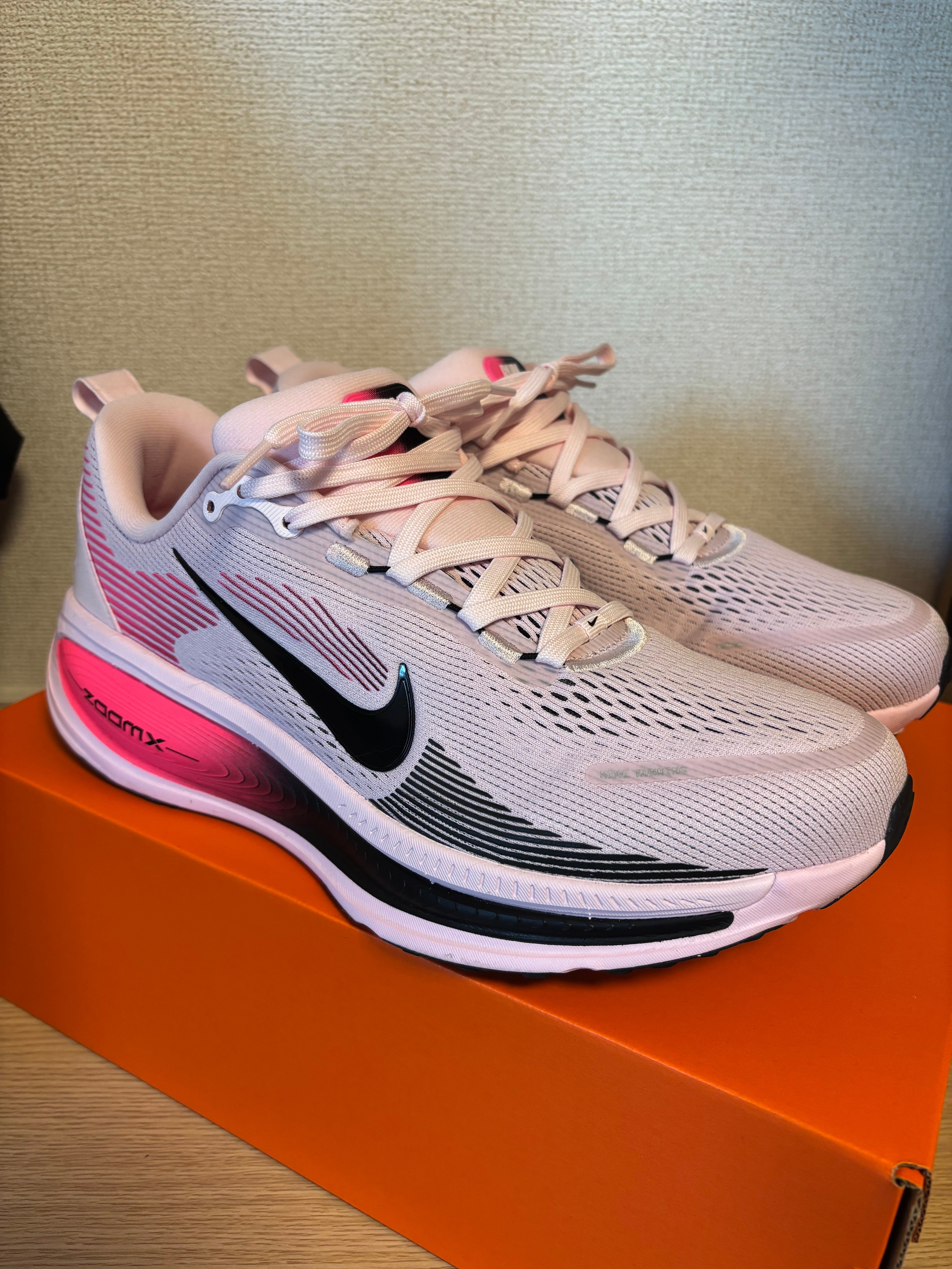 Nike Vomero 18 "Pink Foam/Hyper Pink/Black"