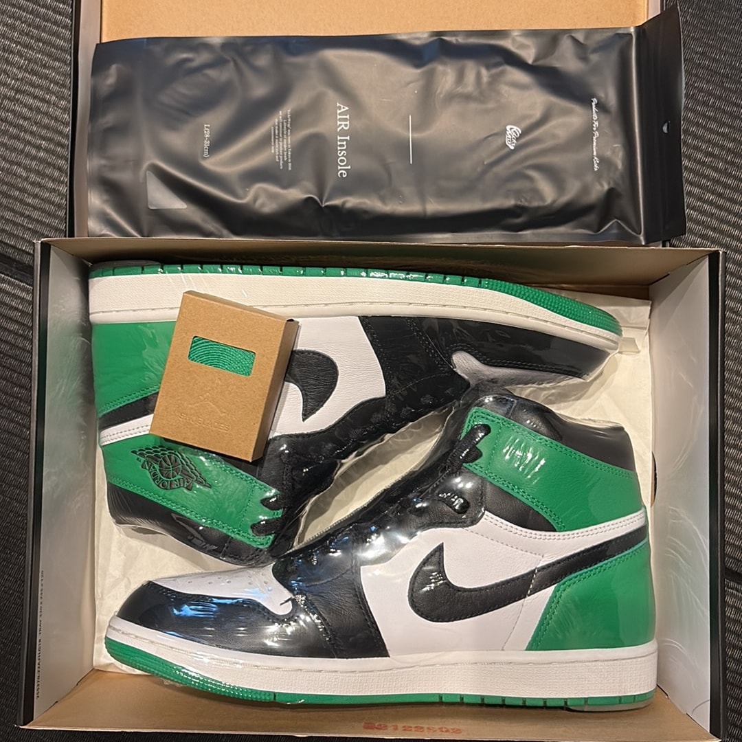 Nike Air Jordan 1 Retro High OG "Celtics/Black and Lucky Green" (2023)