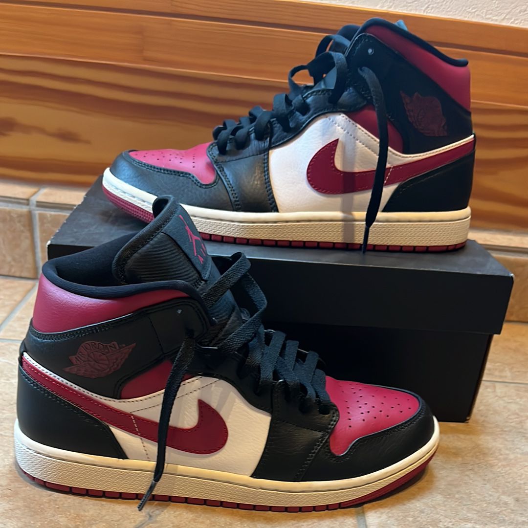 NIKE AIR JORDAN 1 MID "BLACK/RED/WHITE"