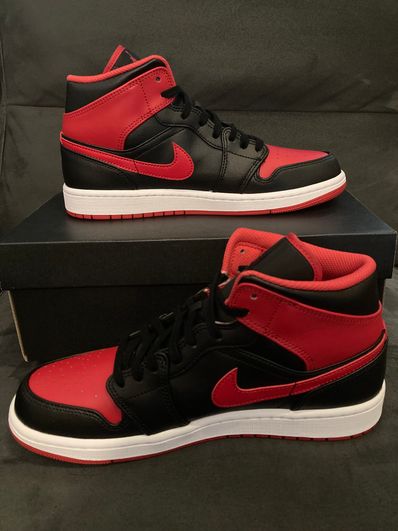 Nike Air Jordan 1 Mid "Bred Toe"