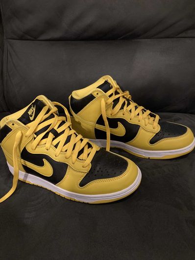 Nike Dunk High "Black/Varsity Maize"