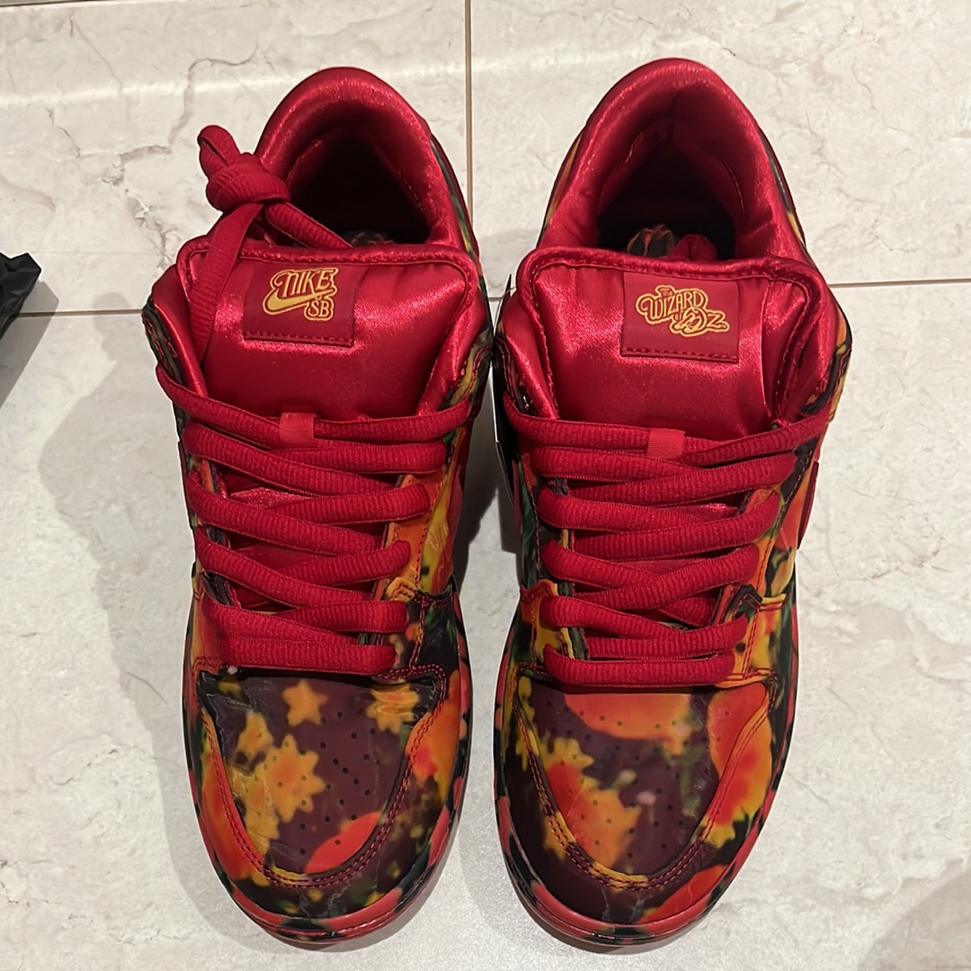 The Wizard of Oz × Nike SB Dunk Low "Poppy Field"