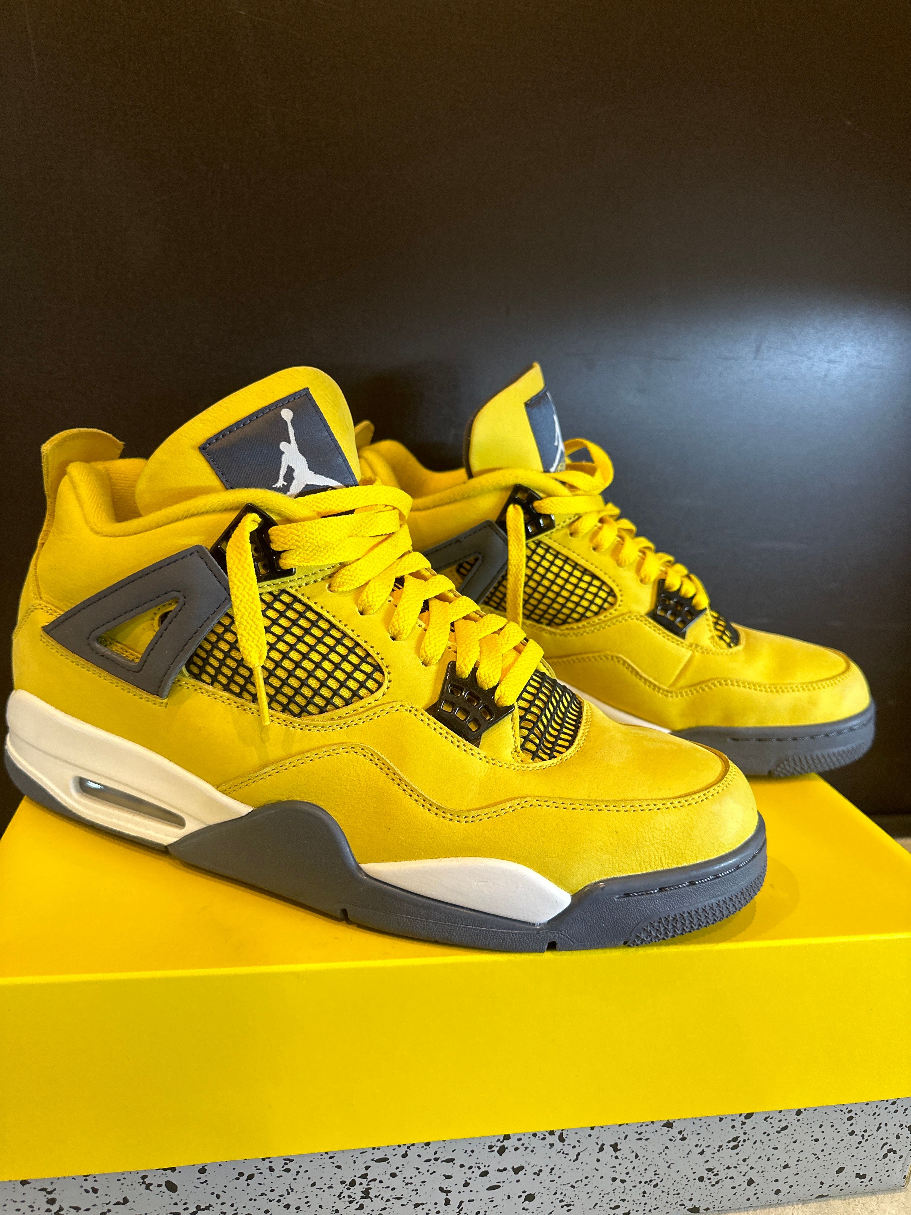 Nike Air Jordan 4 "Tour Yellow"