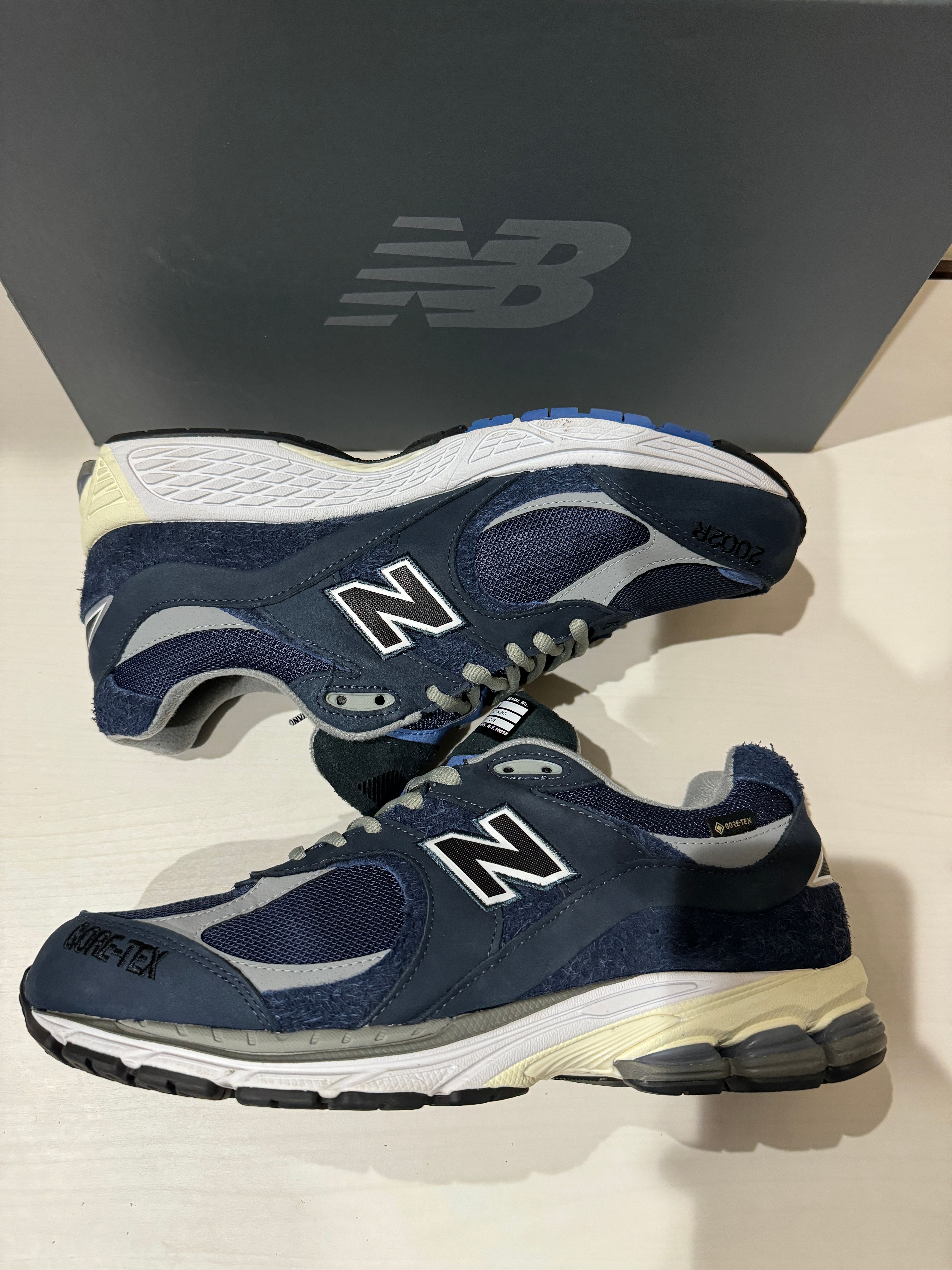 N.HOLLYWOOD × INVINCIBLE × New Balance 2002R GORE-TEX "Navy"