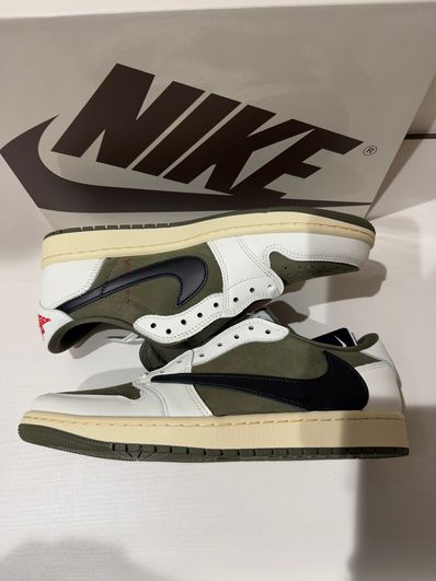 Travis Scott × Nike Air Jordan 1 Low OG SP "Reverse Olive"